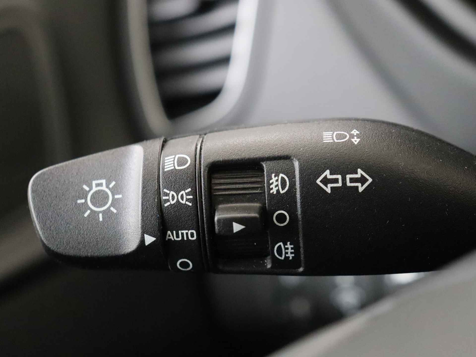 Hyundai i20 1.0 T-GDI Comfort 5 deurs | Navigatie | Climate Control - 27/32