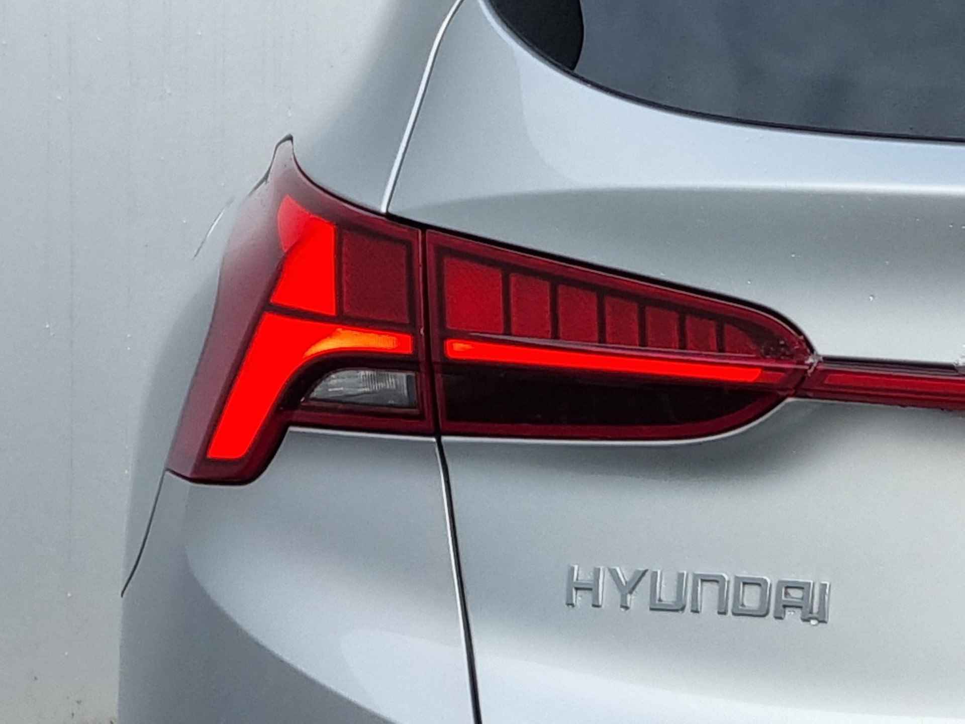 Hyundai Santa Fe 1.6 T-GDI HEV Premium 7Persoons Automaat / Lederen Bekleding / Head-up Display  / Elektrische Achterklep - 27/54