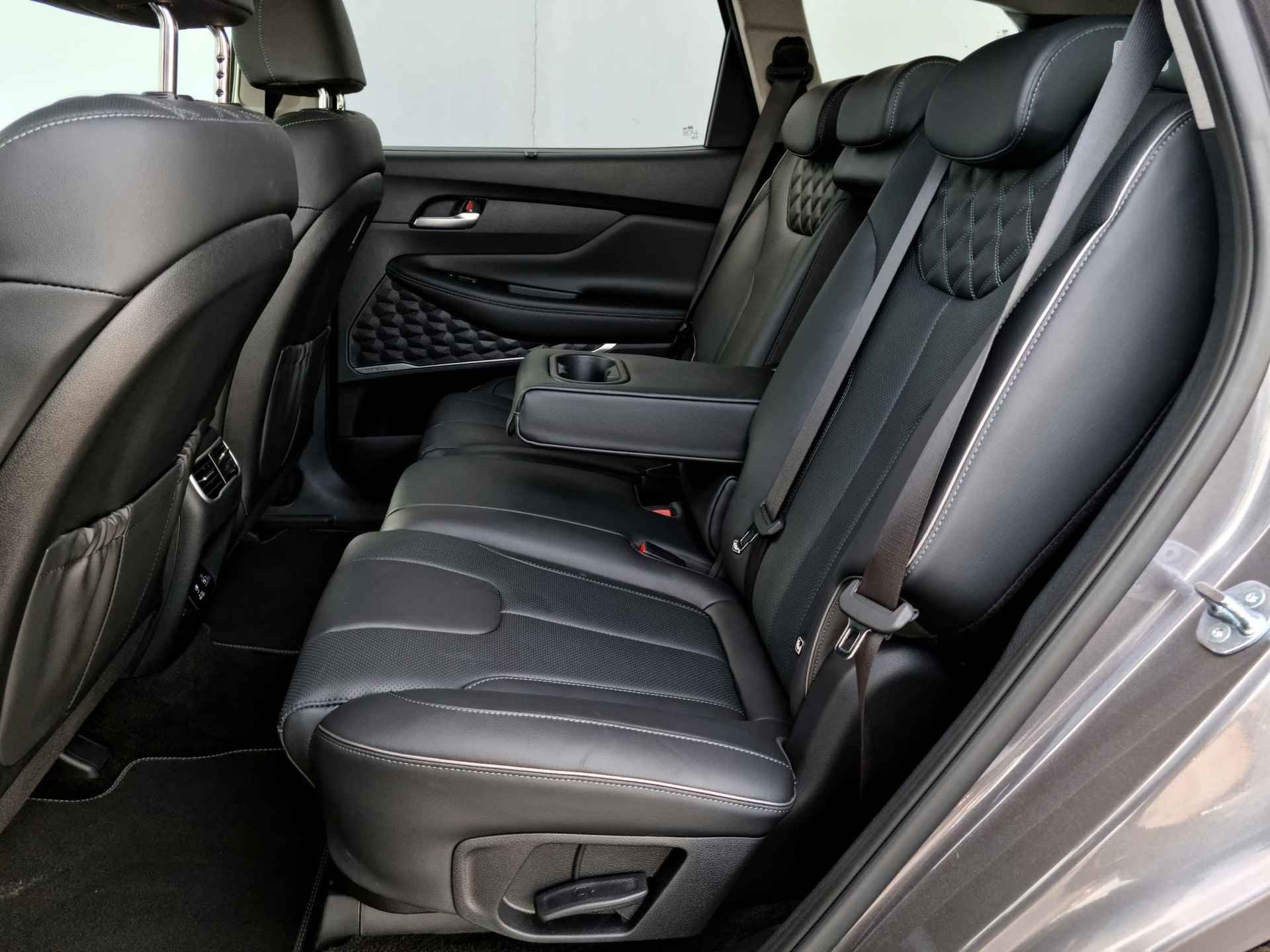 Hyundai Santa Fe 1.6 T-GDI HEV Premium 7Persoons Automaat / Lederen Bekleding / Head-up Display  / Elektrische Achterklep - 52/54