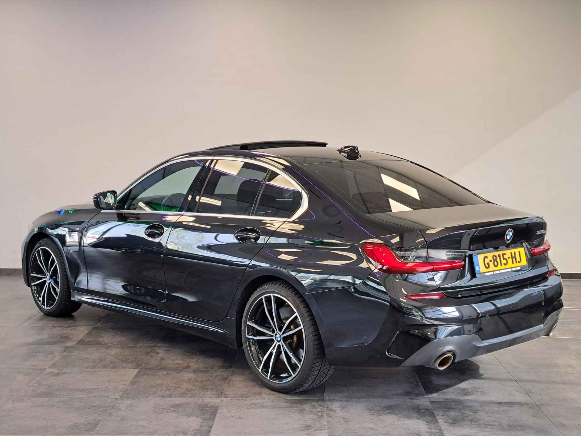 BMW 3-serie 330e High Executive M-Sport+ Head-up Laser-led Schuif/kanteldak 19"lmv - 8/29