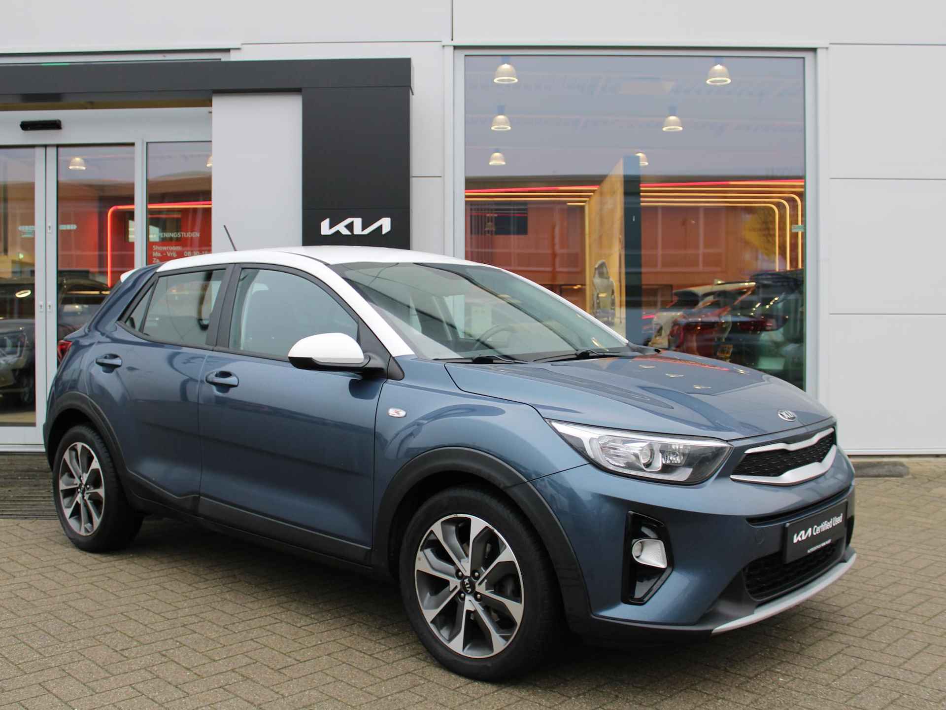 Kia Stonic 1.0 T-GDi ComfortPlusLineNavigator | Navigatie | Achteruitrijcamera - 3/12