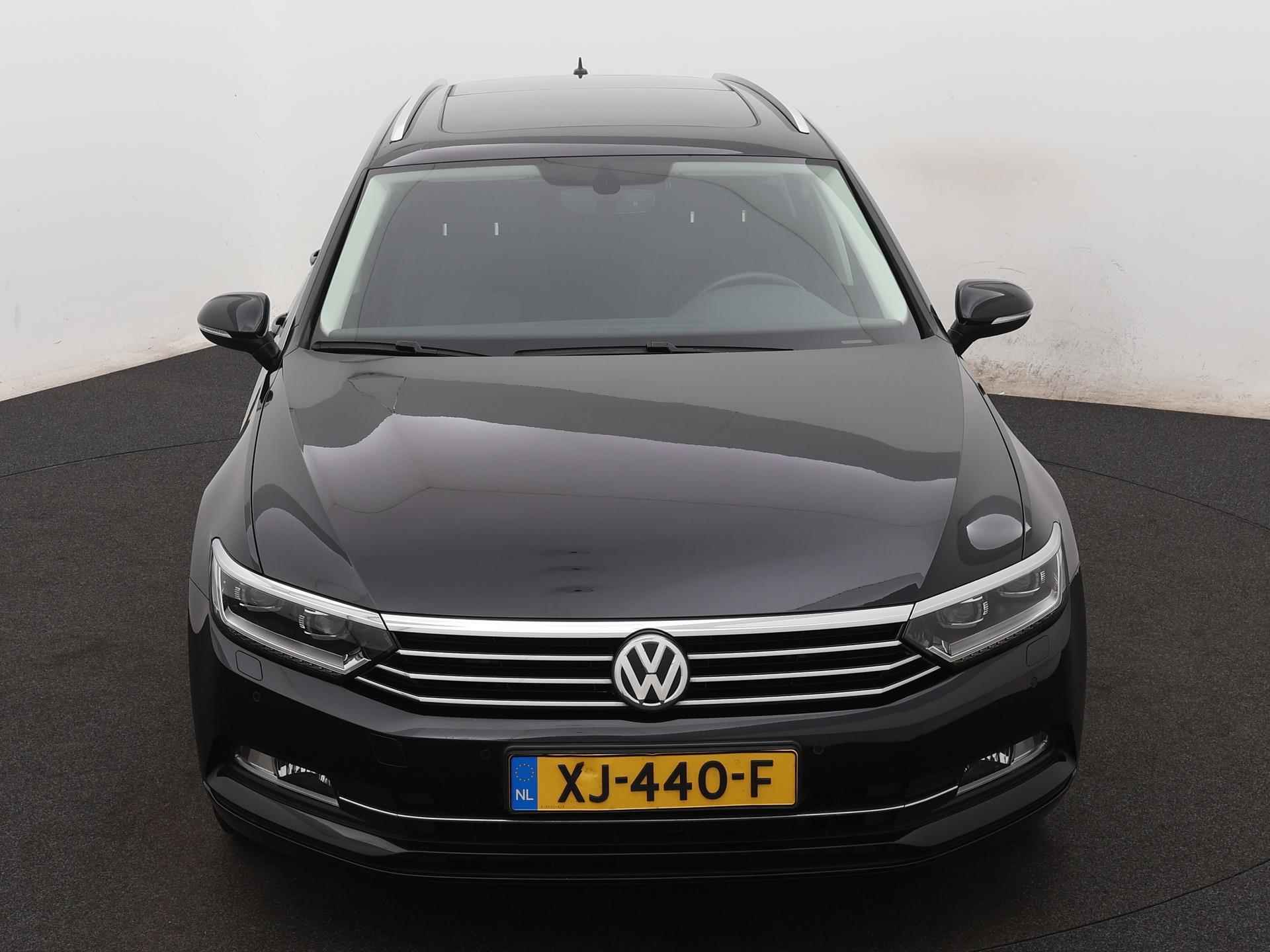 Volkswagen Passat Variant 2.0 TDI Comfortline Business 150 PK | Automaat | Navigatie | Panoramadak | Apple Carplay | Android Auto | Adaptive Cruise Control | LED | Lichtmetalen velgen | Parkeersensoren | - 3/25