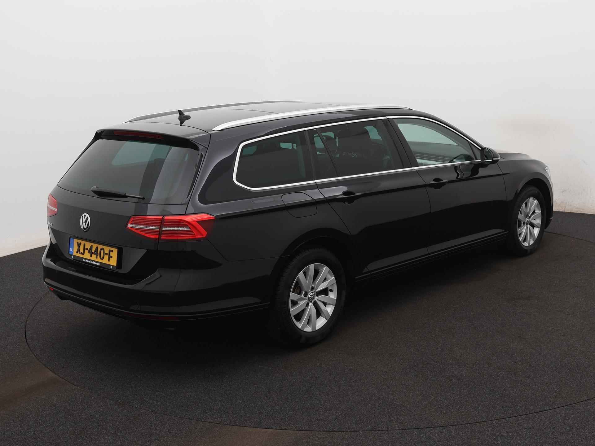 Volkswagen Passat Variant 2.0 TDI Comfortline Business 150 PK | Automaat | Navigatie | Panoramadak | Apple Carplay | Android Auto | Adaptive Cruise Control | LED | Lichtmetalen velgen | Parkeersensoren | - 5/25