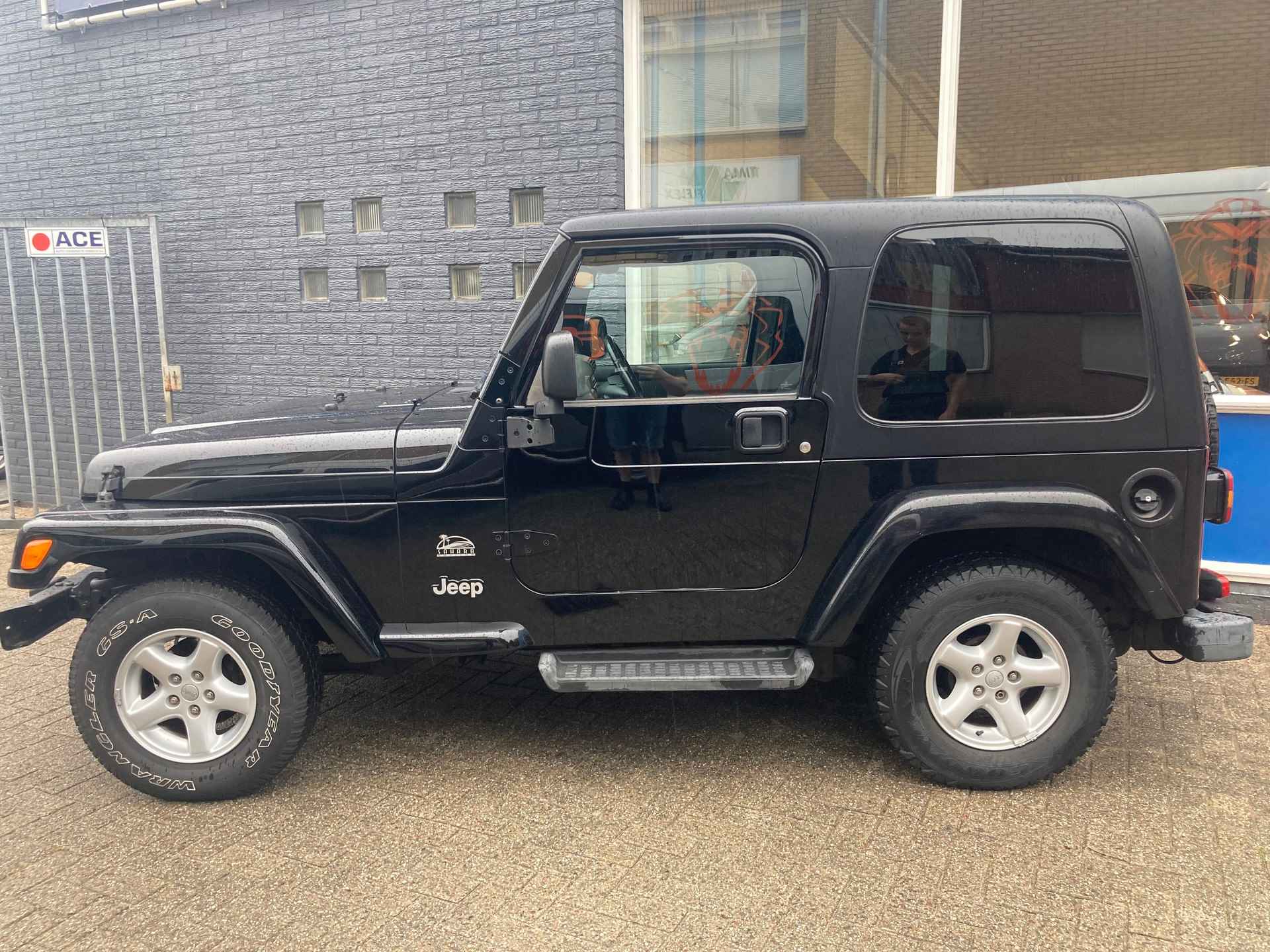 Jeep Wrangler 4.0i Hardtop Sahara - 4/8