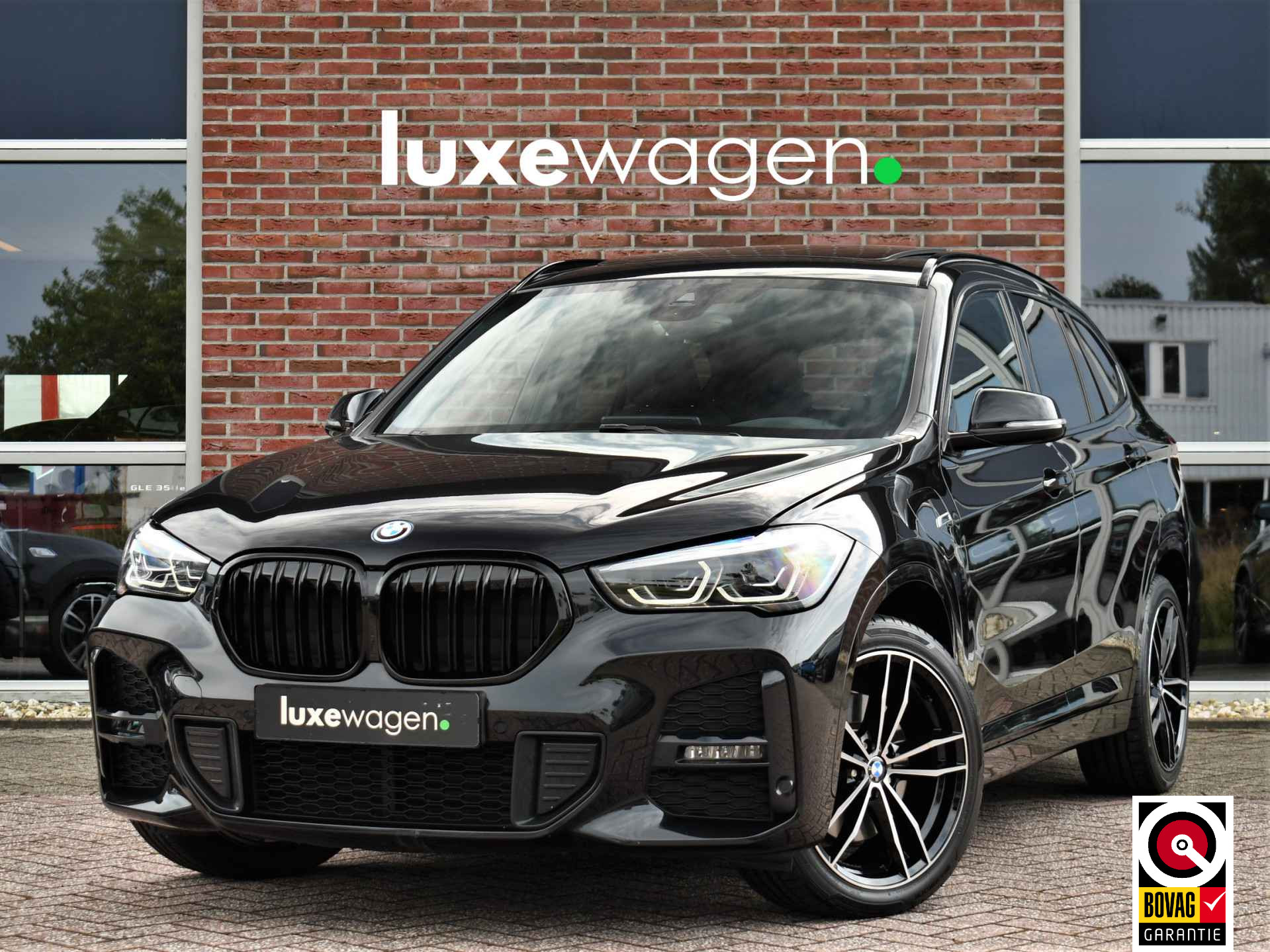 BMW X1 xDrive25e M-Sport Pano Trekh ACC Camera HUD 19inch El-Klep