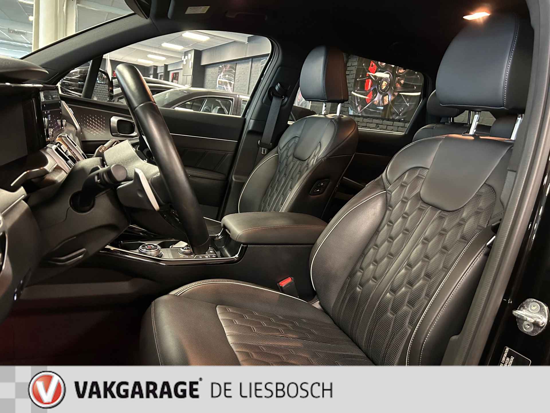 Kia SORENTO 1.6 T-GDI Plug-in Hybrid 4WD ExecutiveLine 5p. / Bose / stoel koeling en verwarming / Leder / trekhaak - 15/33