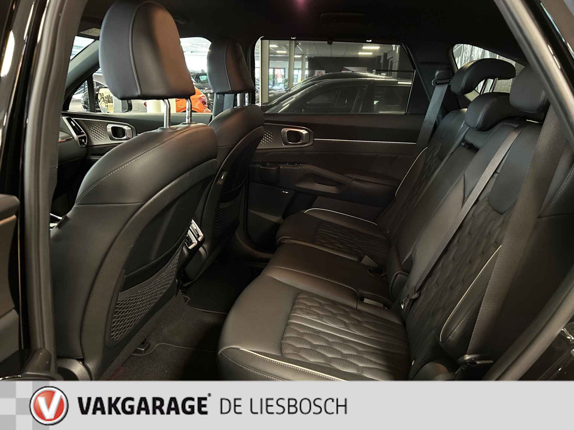 Kia SORENTO 1.6 T-GDI Plug-in Hybrid 4WD ExecutiveLine 5p. / Bose / stoel koeling en verwarming / Leder / trekhaak - 18/33