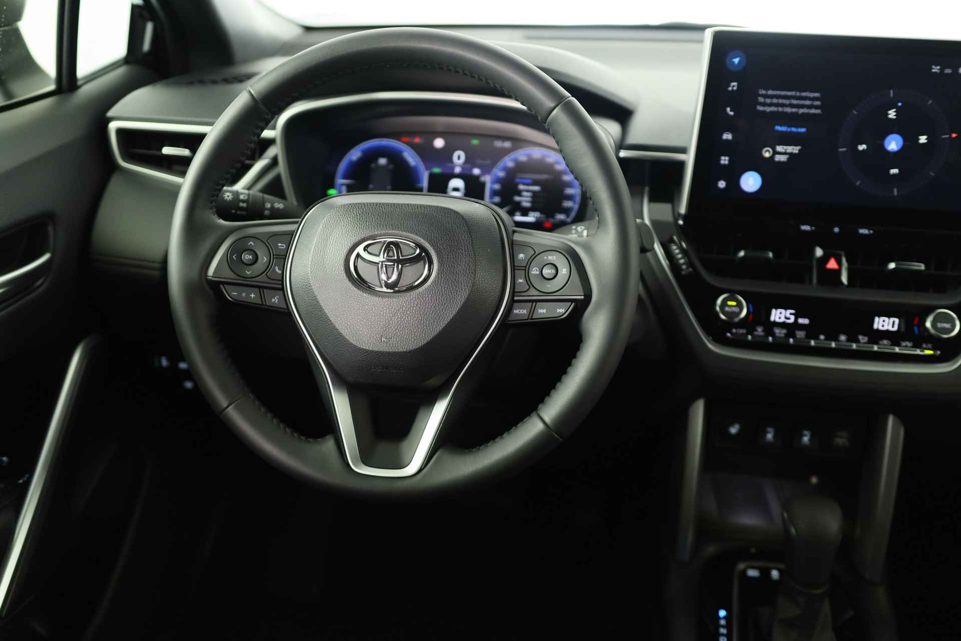 Toyota Corolla Cross Hybrid 140 Dynamic | LED | Clima | Stoel/Stuur Verwarming | Camera | Keyless | Cruise Adaptive | Navi By App | 18'' Lichtmetalen - 7/37