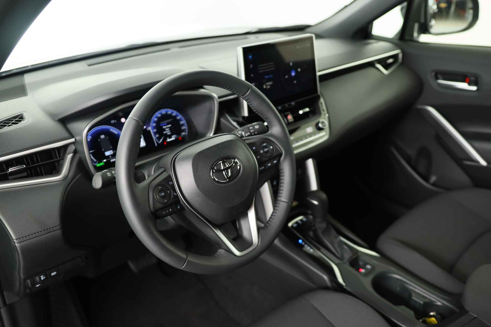 Toyota Corolla Cross Hybrid 140 Dynamic | LED | Clima | Stoel/Stuur Verwarming | Camera | Keyless | Cruise Adaptive | Navi By App | 18'' Lichtmetalen - 8/37