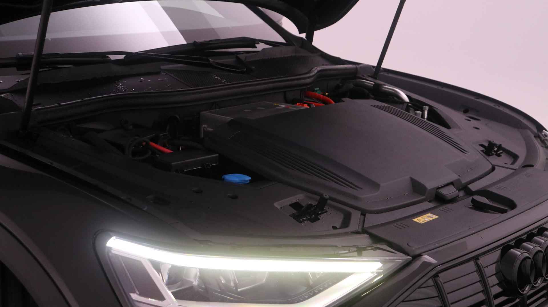Audi e-tron e-tron 55 Quattro 408pk | Panoramadak | Sportstoelen | 22" LMV | - 12/36