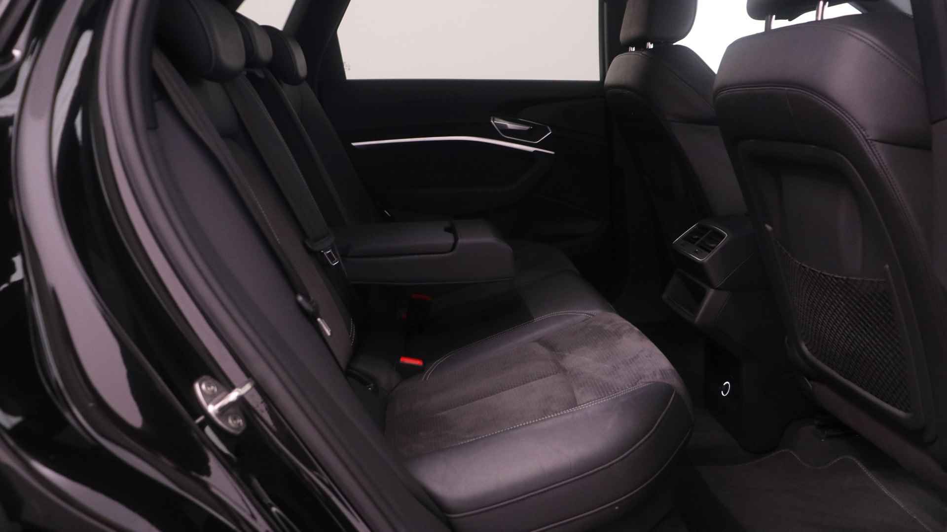 Audi e-tron e-tron 55 Quattro 408pk | Panoramadak | Sportstoelen | 22" LMV | - 15/36