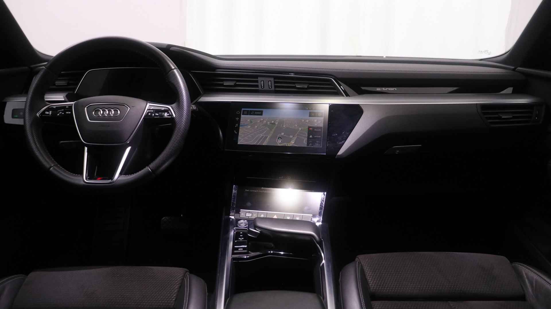 Audi e-tron e-tron 55 Quattro 408pk | Panoramadak | Sportstoelen | 22" LMV | - 18/36