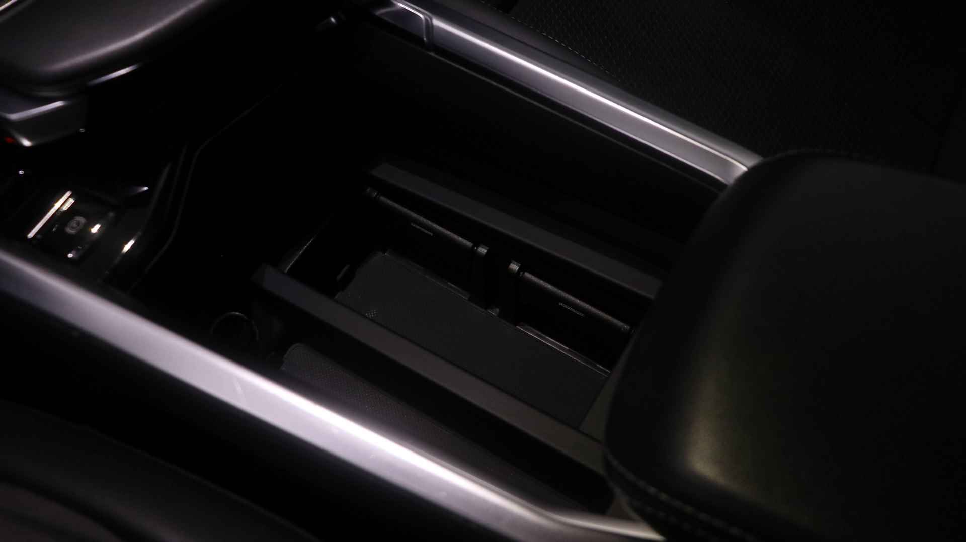 Audi e-tron e-tron 55 Quattro 408pk | Panoramadak | Sportstoelen | 22" LMV | - 31/36
