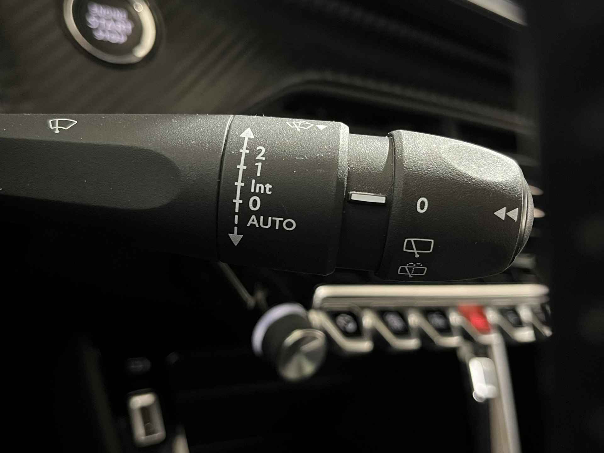 Peugeot e-208 EV Active Pack 50 kWh Automaat | Subsidie mogelijkheid | Snel Laad Functie | Navi | Parkeersensoren | Lichtmetalen Velgen | Privacy Glass | Cruise Control | Climate Control | - 21/30