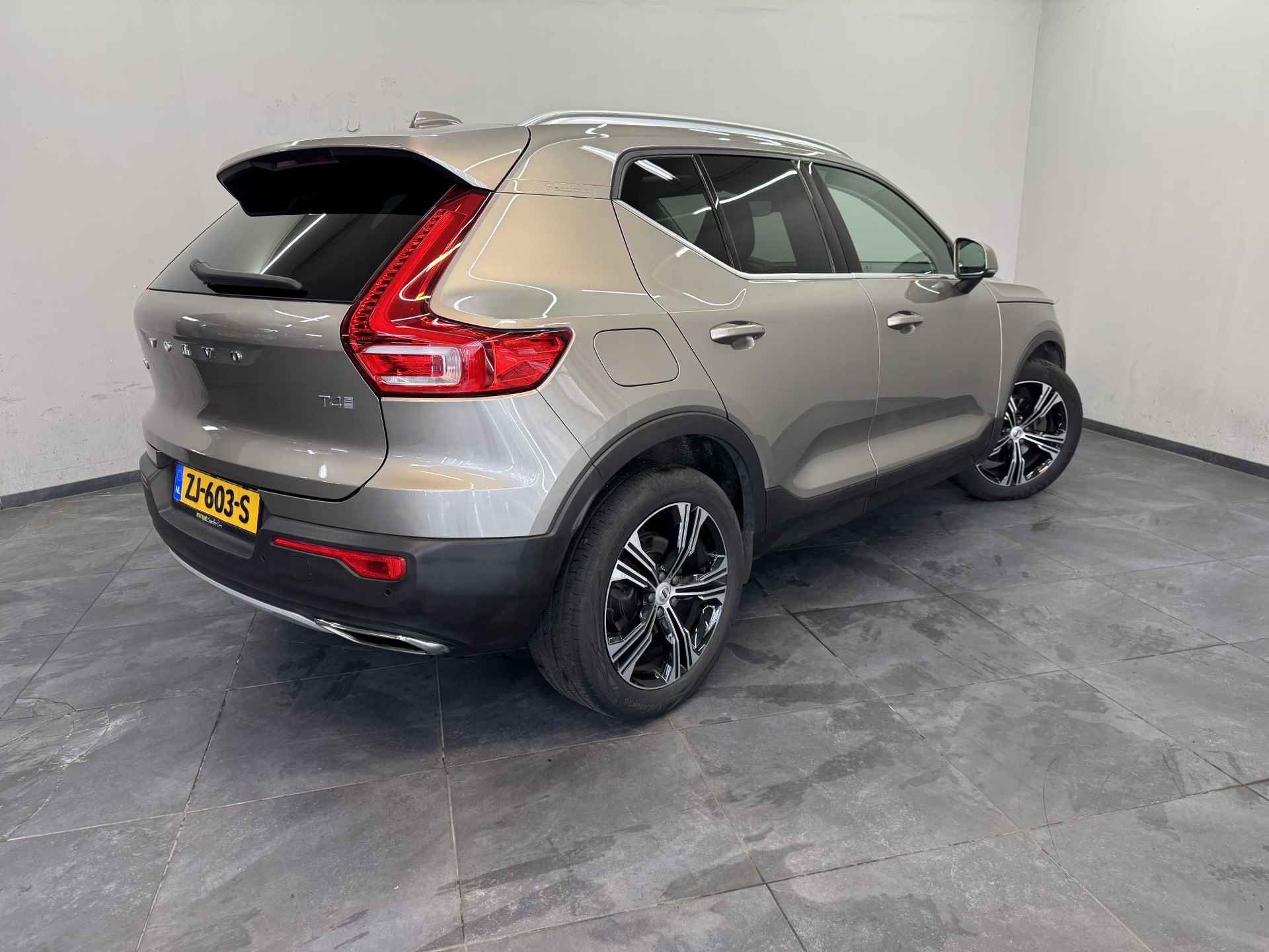 Volvo XC40 2.0 T4 Inscription✅Luxury Line✅Origineel Nederlands✅Panoramadak✅Harman/Kardon✅Stoelverwarming✅Adaptive Cruise Control✅Stuurverwarming✅NAP✅ - 6/96