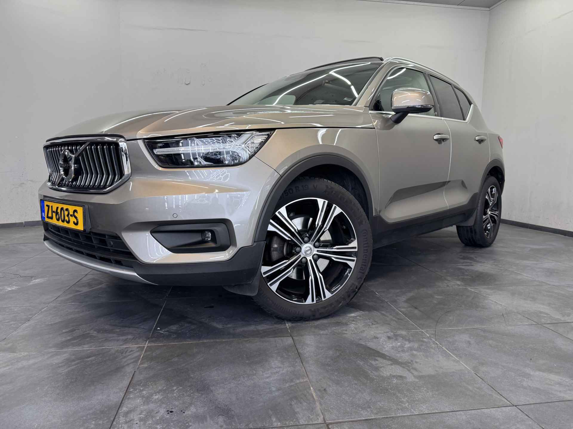 Volvo XC40 2.0 T4 Inscription✅Luxury Line✅Origineel Nederlands✅Panoramadak✅Harman/Kardon✅Stoelverwarming✅Adaptive Cruise Control✅Stuurverwarming✅NAP✅ - 9/96