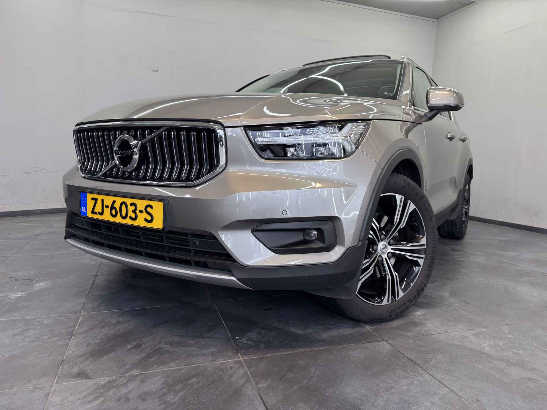 Volvo XC40 2.0 T4 Inscription✅Luxury Line✅Origineel Nederlands✅Panoramadak✅Harman/Kardon✅Stoelverwarming✅Adaptive Cruise Control✅Stuurverwarming✅NAP✅ - 10/96