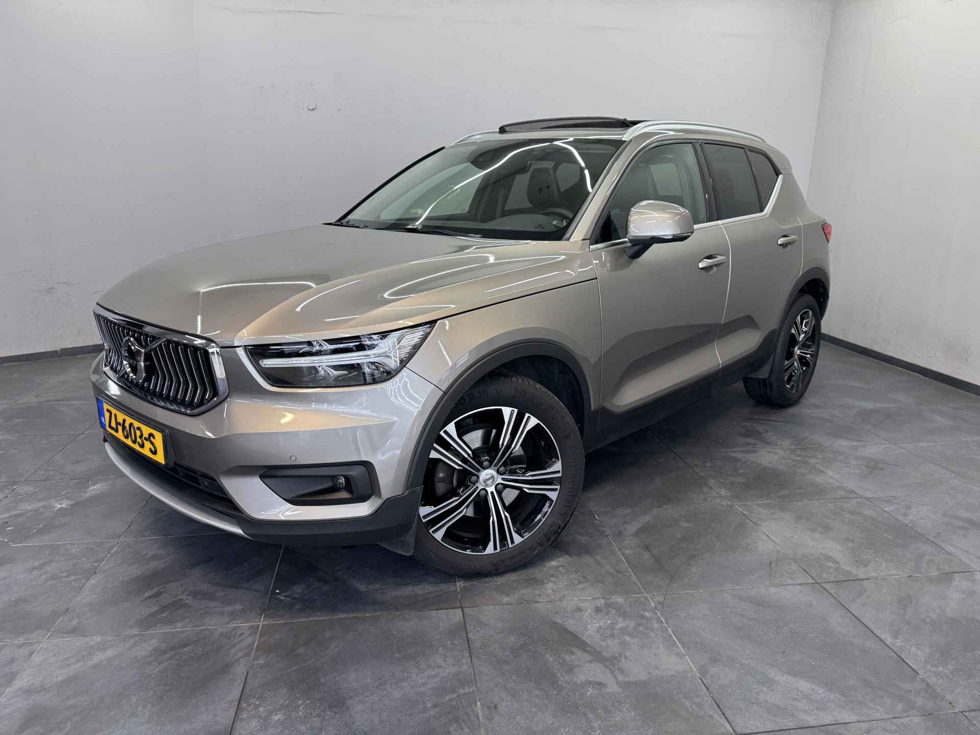 Volvo XC40 2.0 T4 Inscription✅Luxury Line✅Origineel Nederlands✅Panoramadak✅Harman/Kardon✅Stoelverwarming✅Adaptive Cruise Control✅Stuurverwarming✅NAP✅ - 19/96