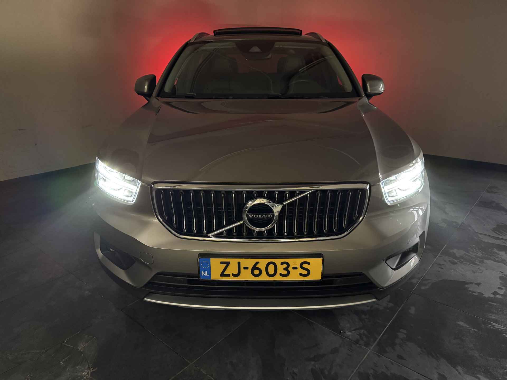 Volvo XC40 2.0 T4 Inscription✅Luxury Line✅Origineel Nederlands✅Panoramadak✅Harman/Kardon✅Stoelverwarming✅Adaptive Cruise Control✅Stuurverwarming✅NAP✅ - 90/96