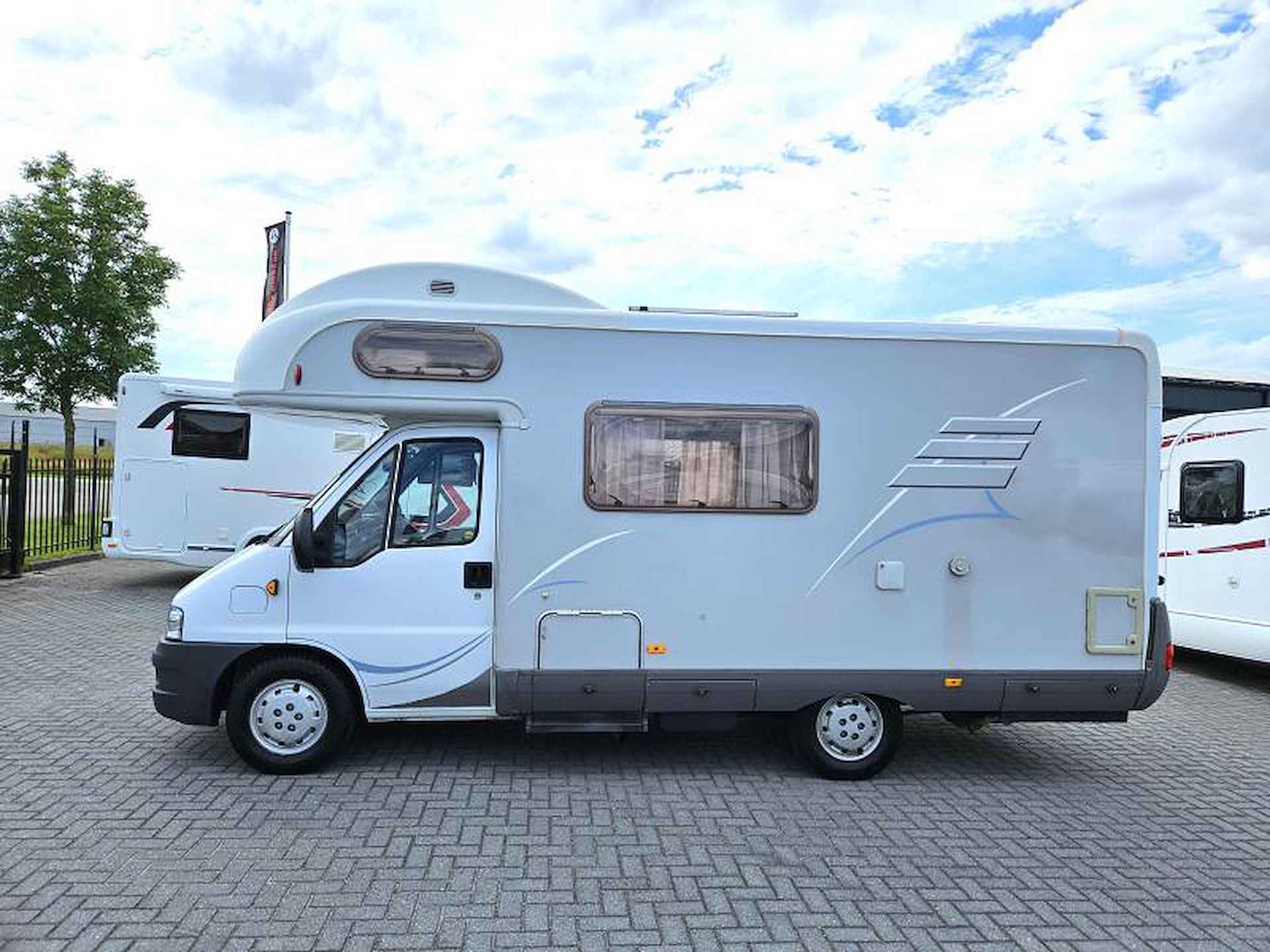 Hymer C 544 alkoof/6-zitp/2004/Airco - 24/25