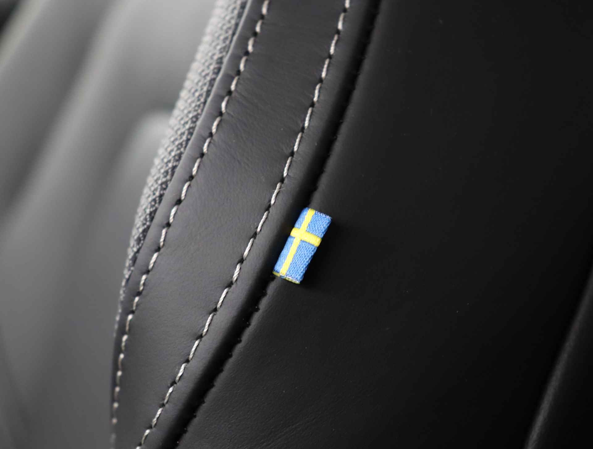 Volvo S60 T8 AWD Polestar Engineered Direct leverbaar! | Full Option | Bowers & Wilkins | - 42/65