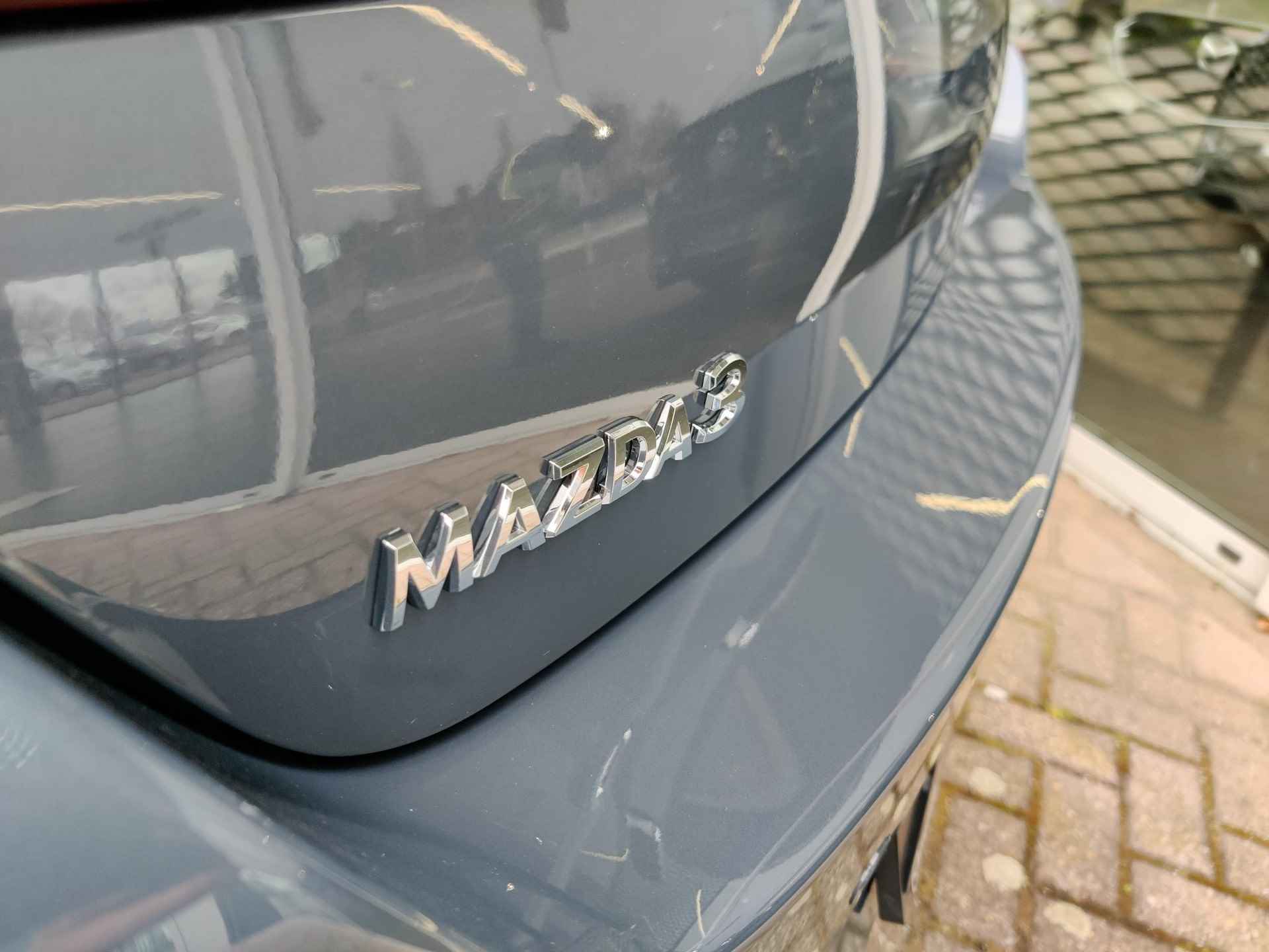 Mazda 3 2.0 E-SkyActiv-G 122 Comfort Automaat | 5.395 EURO KORTING! | LEER PAKKET | 6 JAAR GARANTIE! | - 7/31