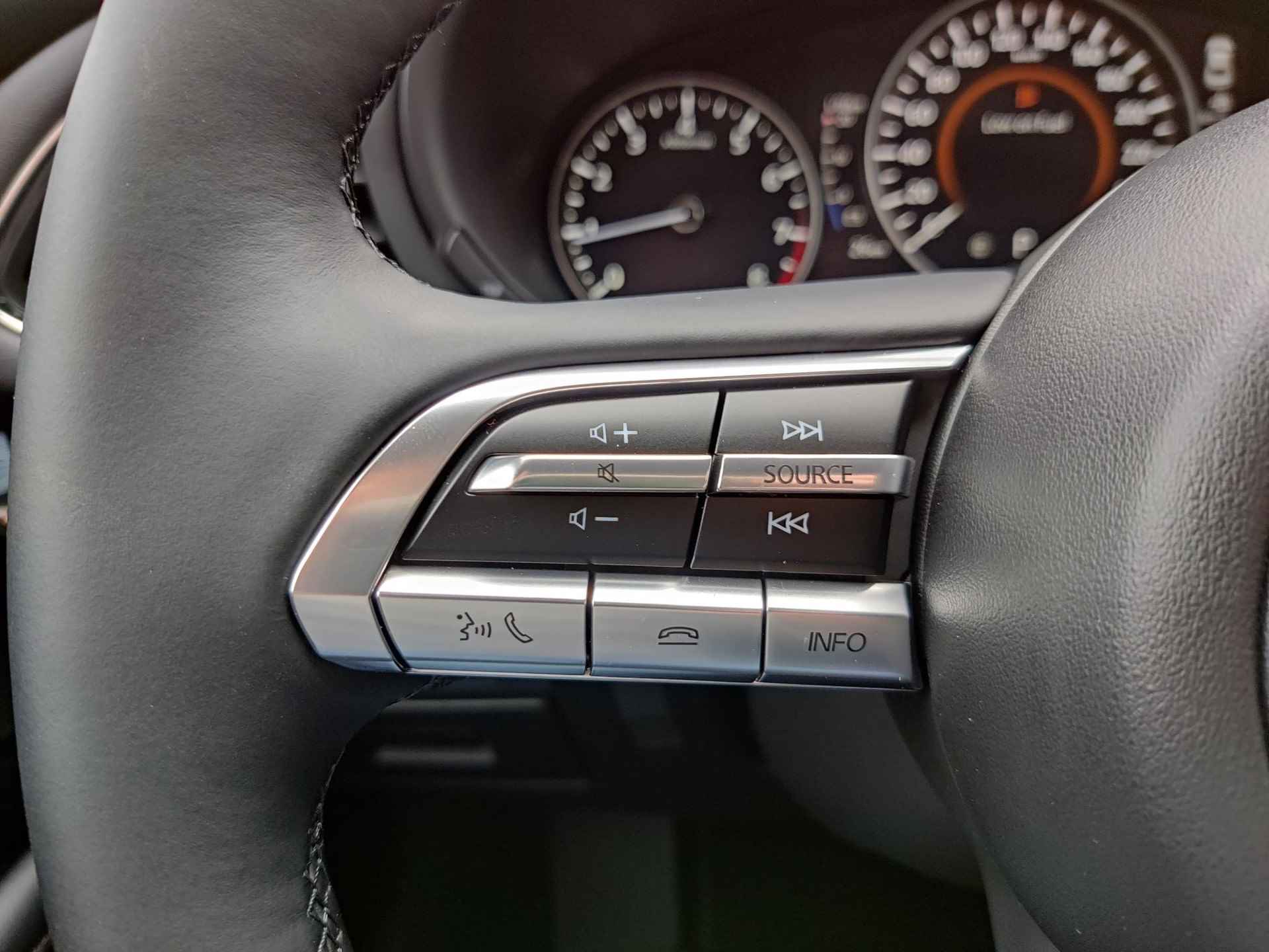 Mazda 3 2.0 E-SkyActiv-G 122 Comfort Automaat | 5.395 EURO KORTING! | LEER PAKKET | 6 JAAR GARANTIE! | - 13/31