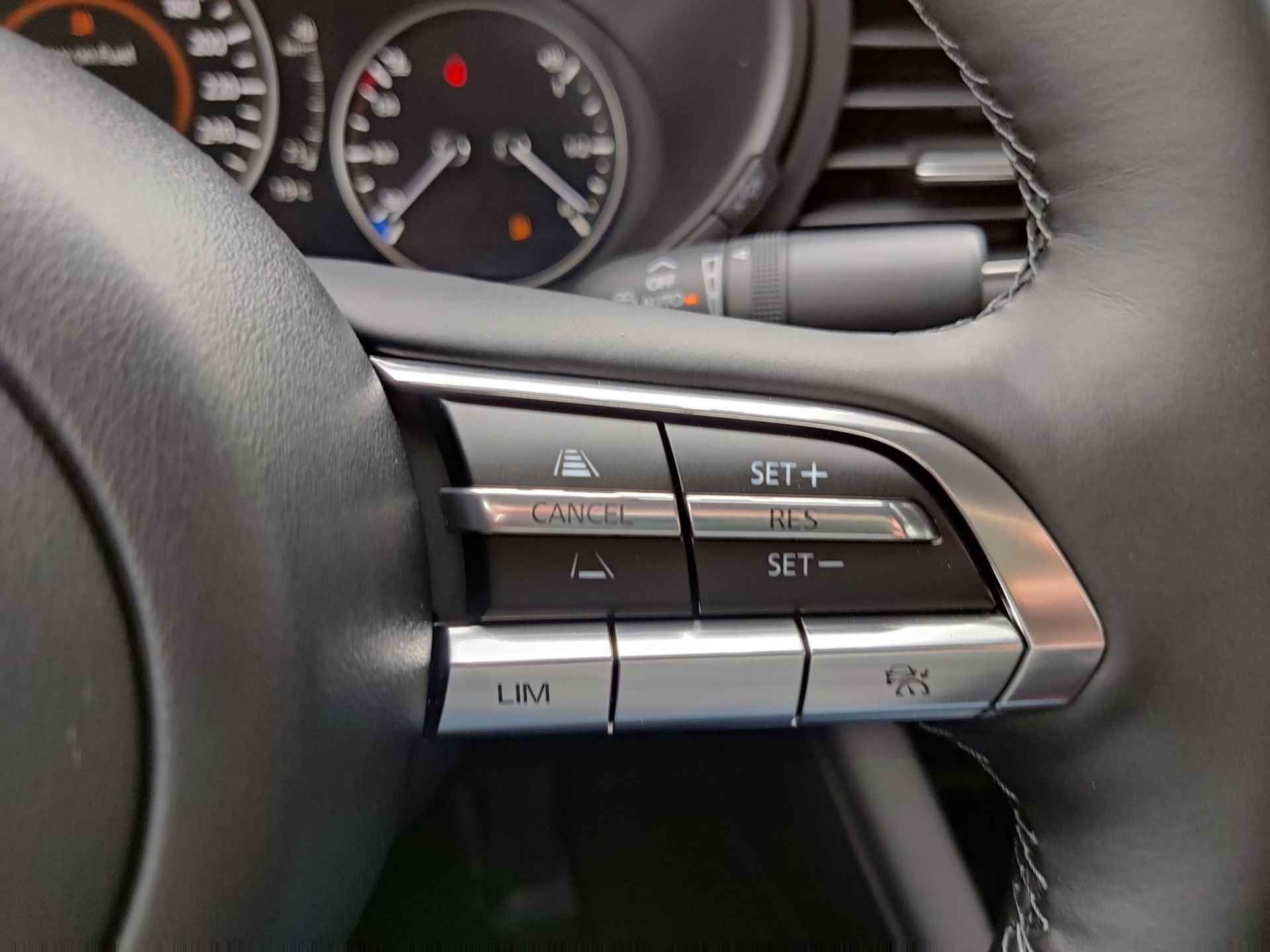 Mazda 3 2.0 E-SkyActiv-G 122 Comfort Automaat | 5.395 EURO KORTING! | LEER PAKKET | 6 JAAR GARANTIE! | - 14/31