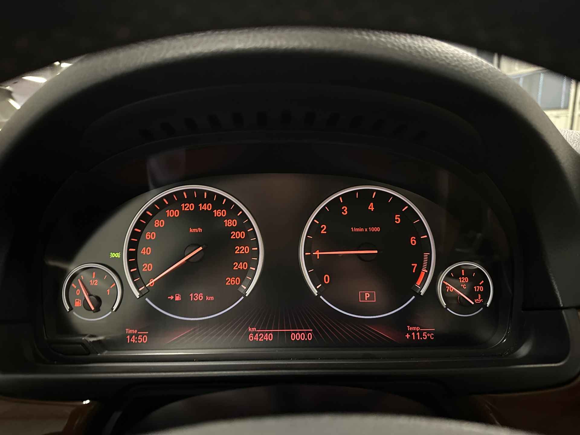 BMW 5-serie 520i * 64.240 km + NAP / Automaat / Leder / Navigatie / Xenon / NL Auto * - 15/24