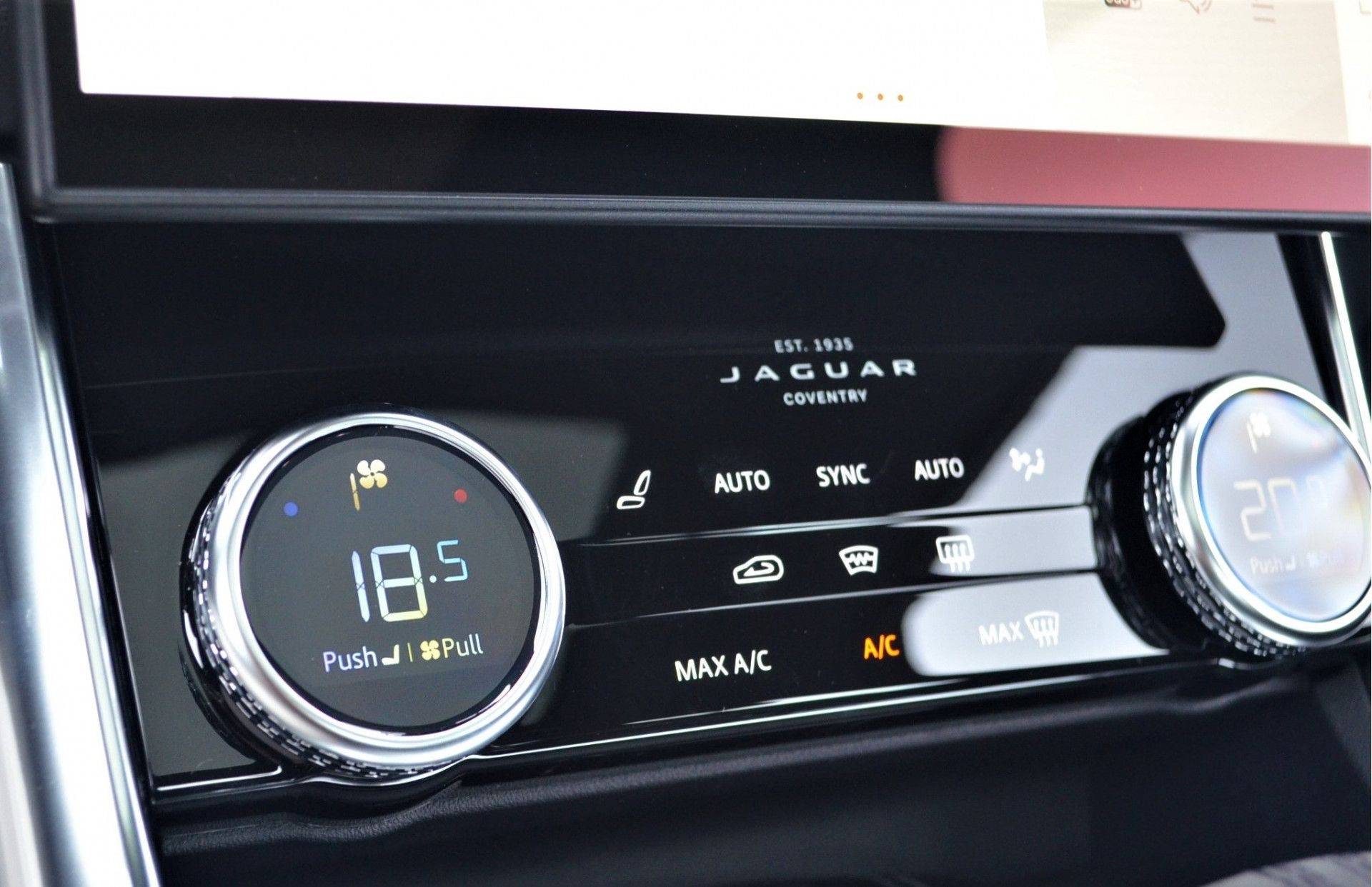 Jaguar XF 2.0 P250 SE | Adaptive cruise control | Panoramadak met schuif-/ kanteldeel | Cold Climate Pack | Draadloze telefoonlader | - 34/43
