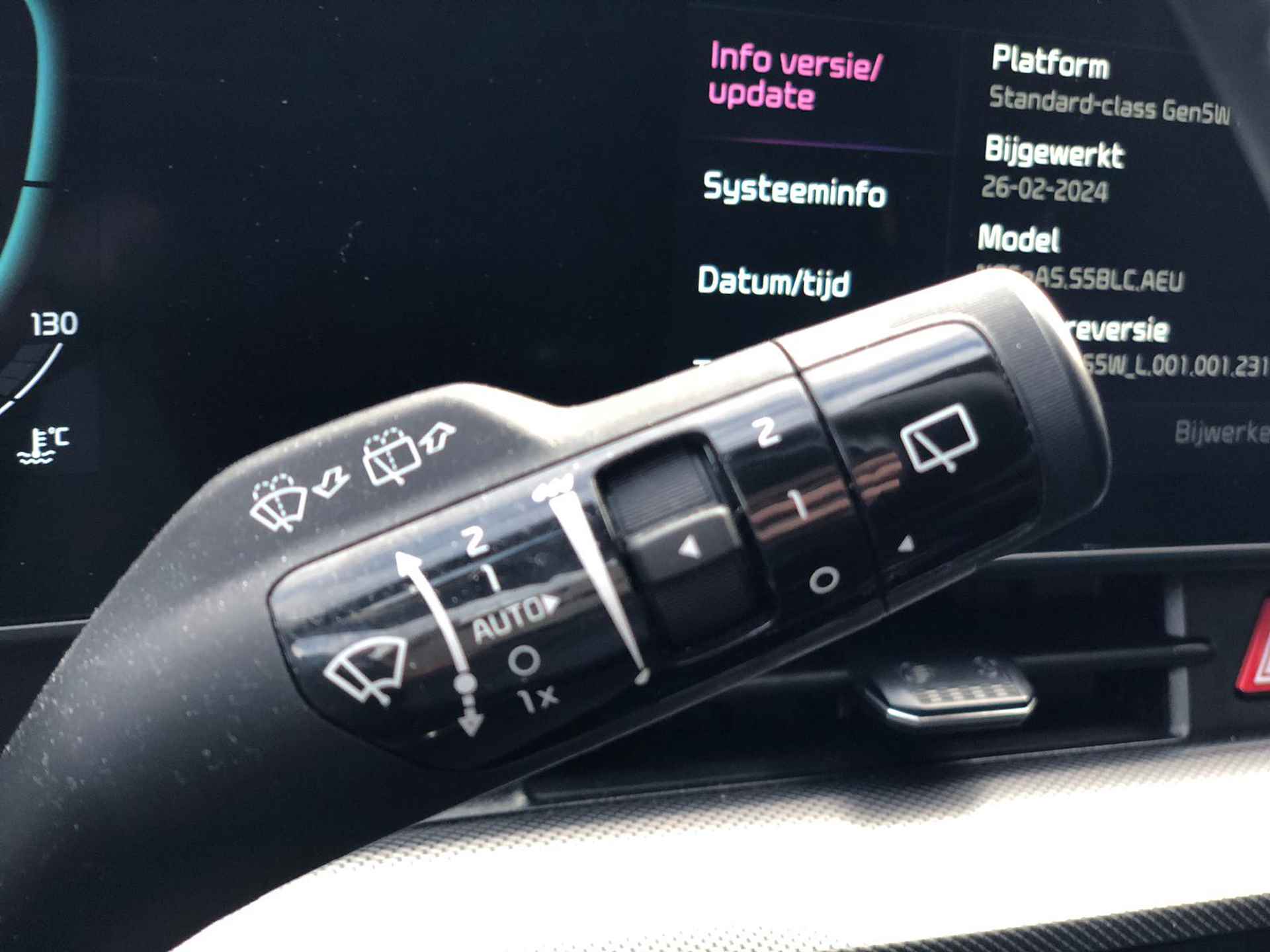 Kia Sportage 1.6 T-GDi MHEV Dynamicline | Trekhaak, Stoel + Stuurverwarming, Navigatie, CarPlay, Parkeersensoren - 17/35