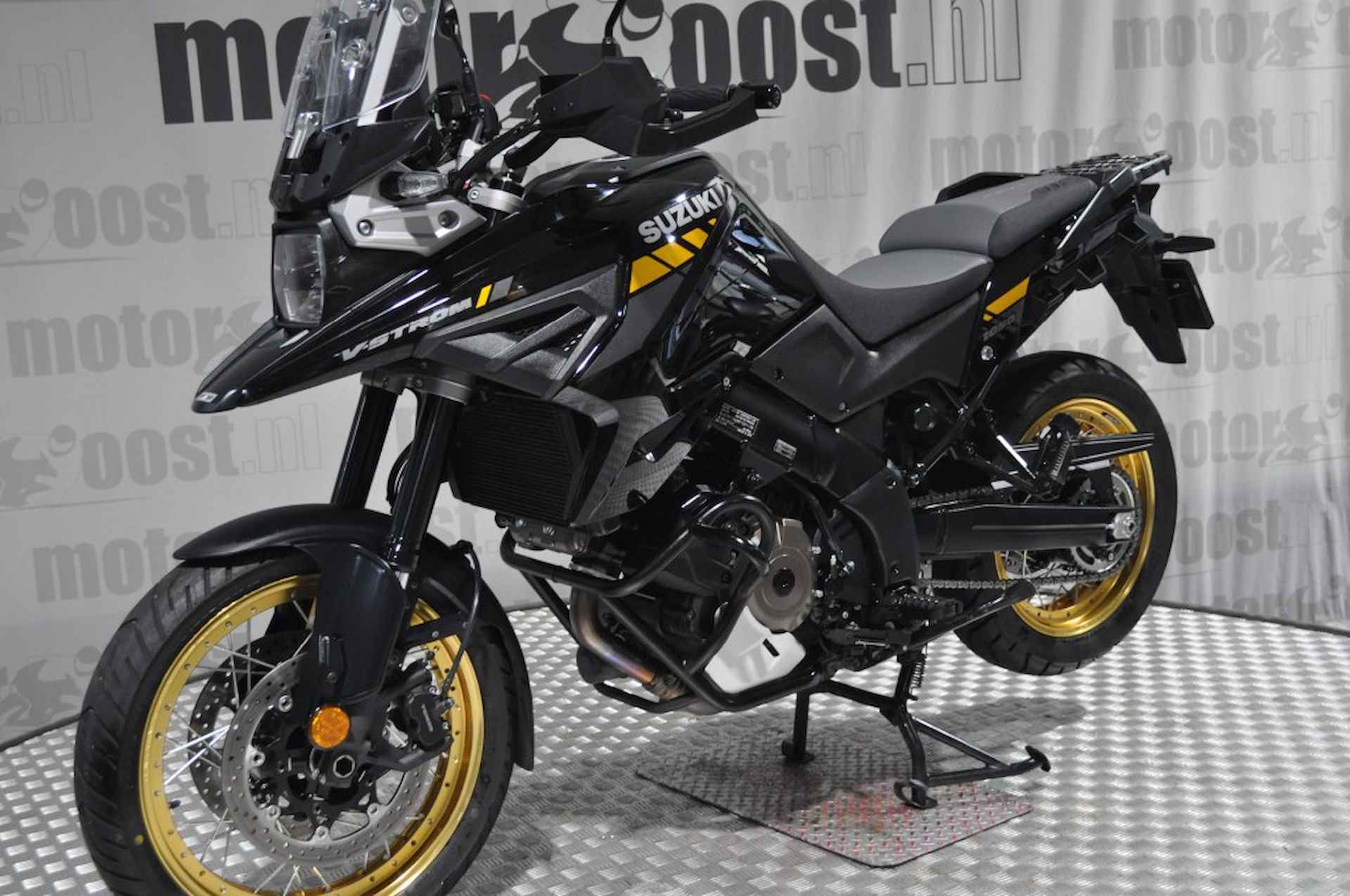 SUZUKI Dl 1050 Xt V-STROM - 6/23