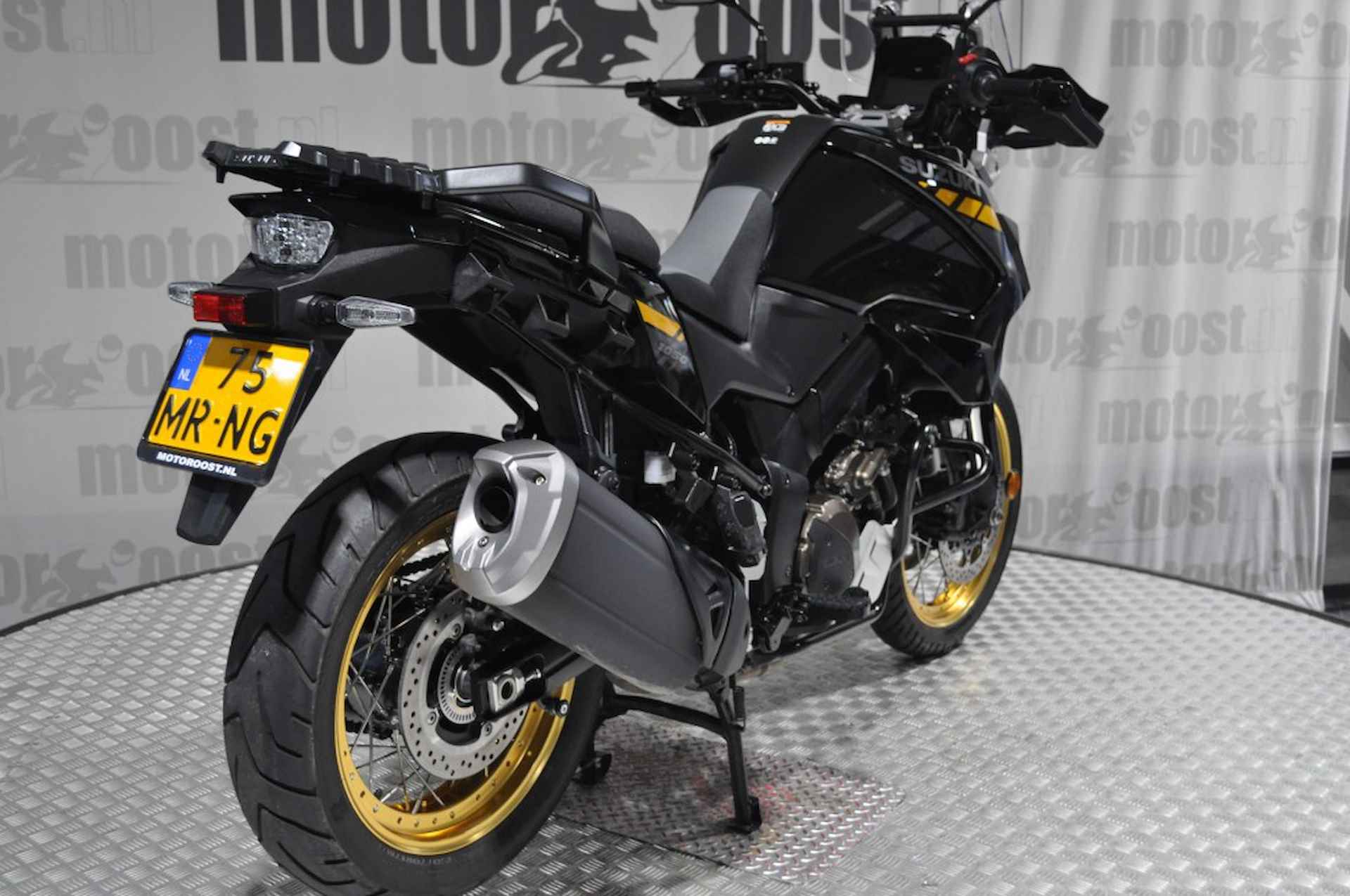 SUZUKI Dl 1050 Xt V-STROM - 16/23