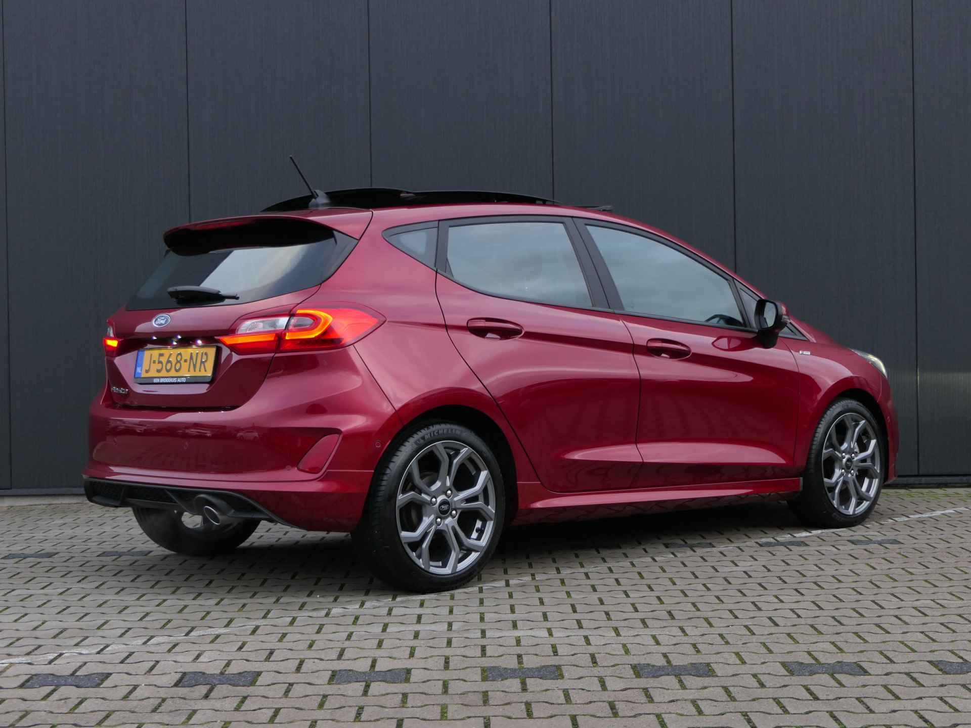 Ford Fiesta 1.0 EcoBoost ST-Line X | Adaptive cruise control | Airco | Winter pack | Camera achter | Schuif- kanteldak | B&O speakers | Appl - 4/36