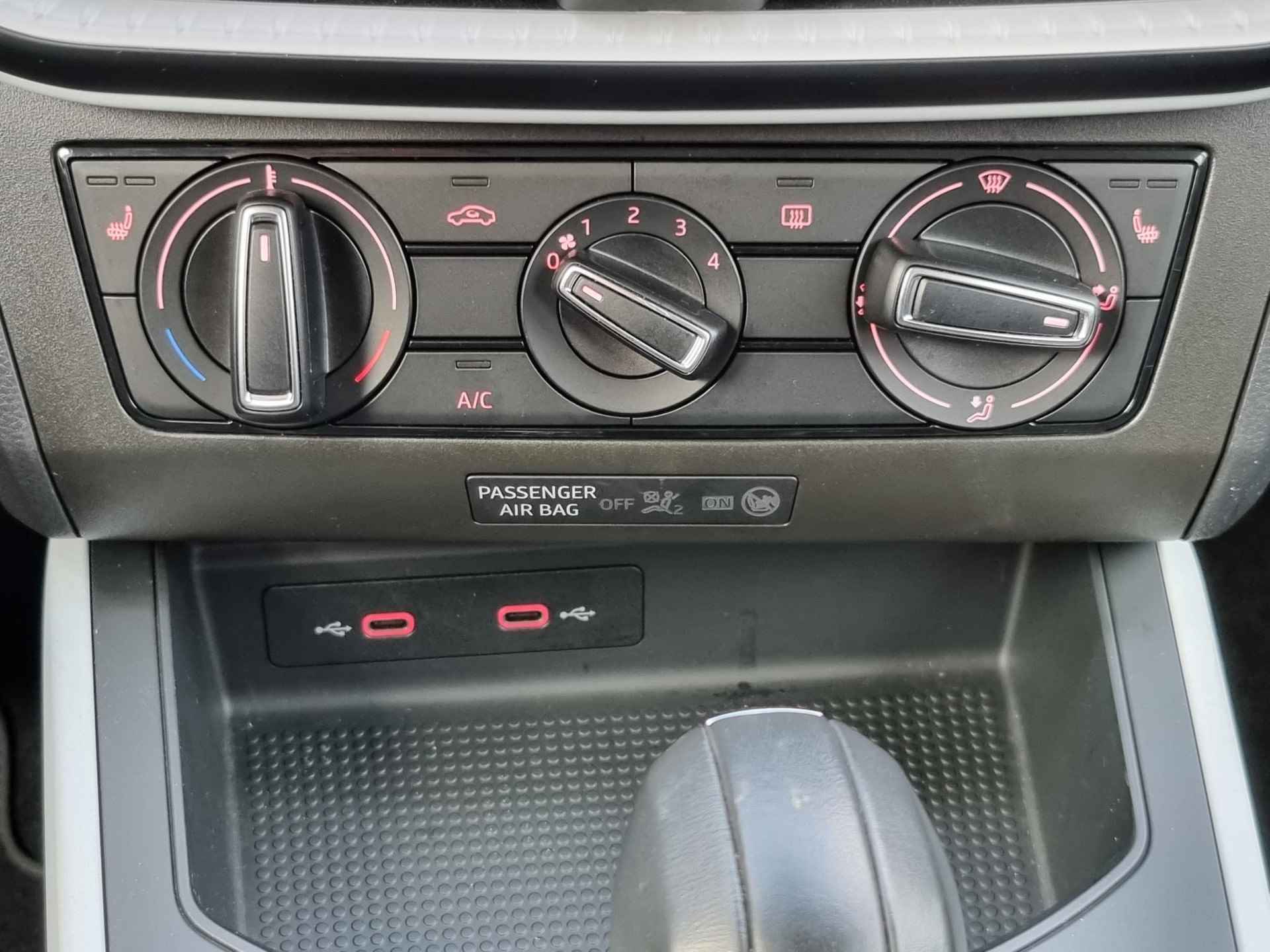 SEAT Arona 1.0 TSI Style Automaat / Full LED - 56/59
