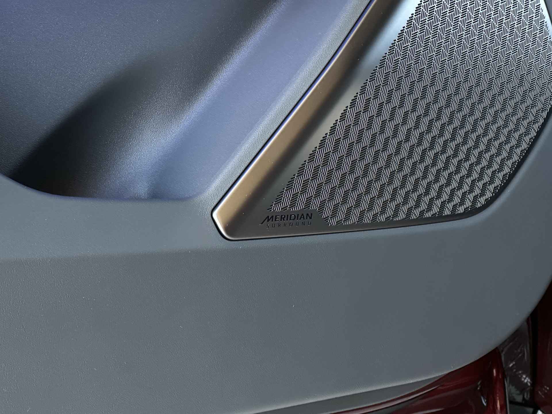Kia EV9 Launch Edition 100 kWh - Exclusief Velgen - Head-up Display - Navigatie - Climate Control - Adaptief Cruise Control - Stoel/Stuur Verwarming - Stoel Verkoeling - Fabrieksgarantie Tot 2030 - 15/59