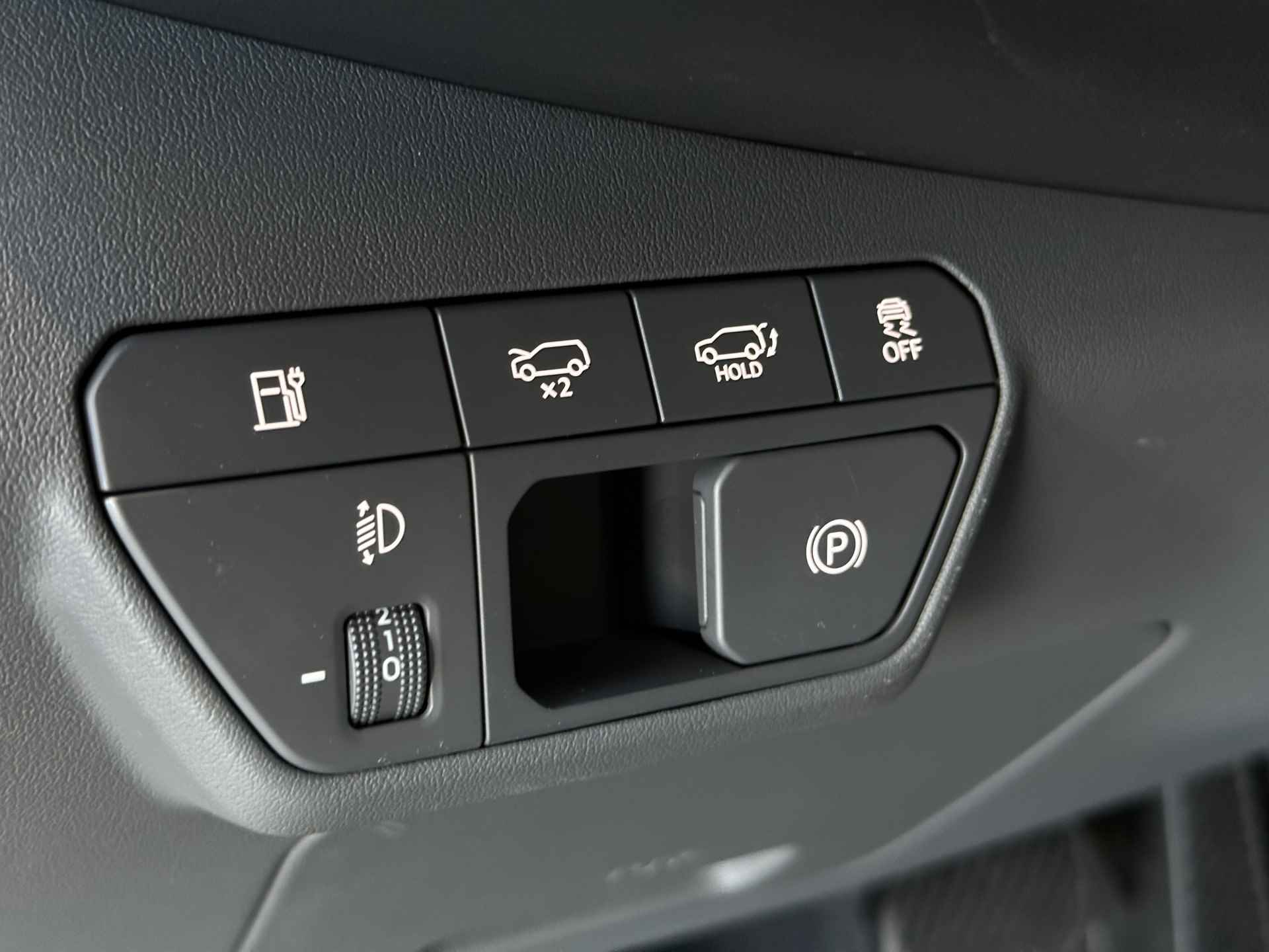 Kia EV9 Launch Edition 100 kWh - Exclusief Velgen - Head-up Display - Navigatie - Climate Control - Adaptief Cruise Control - Stoel/Stuur Verwarming - Stoel Verkoeling - Fabrieksgarantie Tot 2030 - 17/59