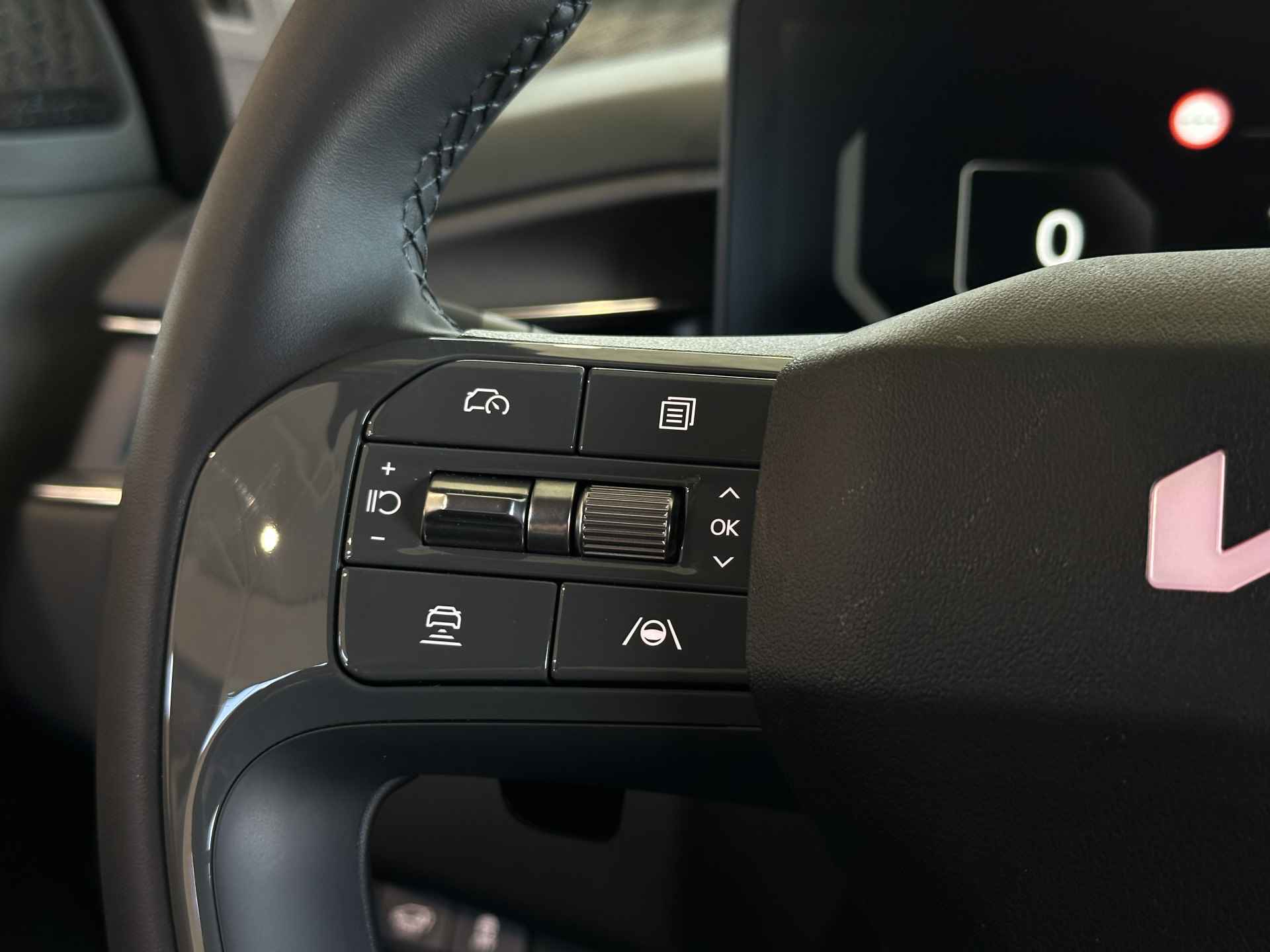 Kia EV9 Launch Edition 100 kWh - Exclusief Velgen - Head-up Display - Navigatie - Climate Control - Adaptief Cruise Control - Stoel/Stuur Verwarming - Stoel Verkoeling - Fabrieksgarantie Tot 2030 - 43/59
