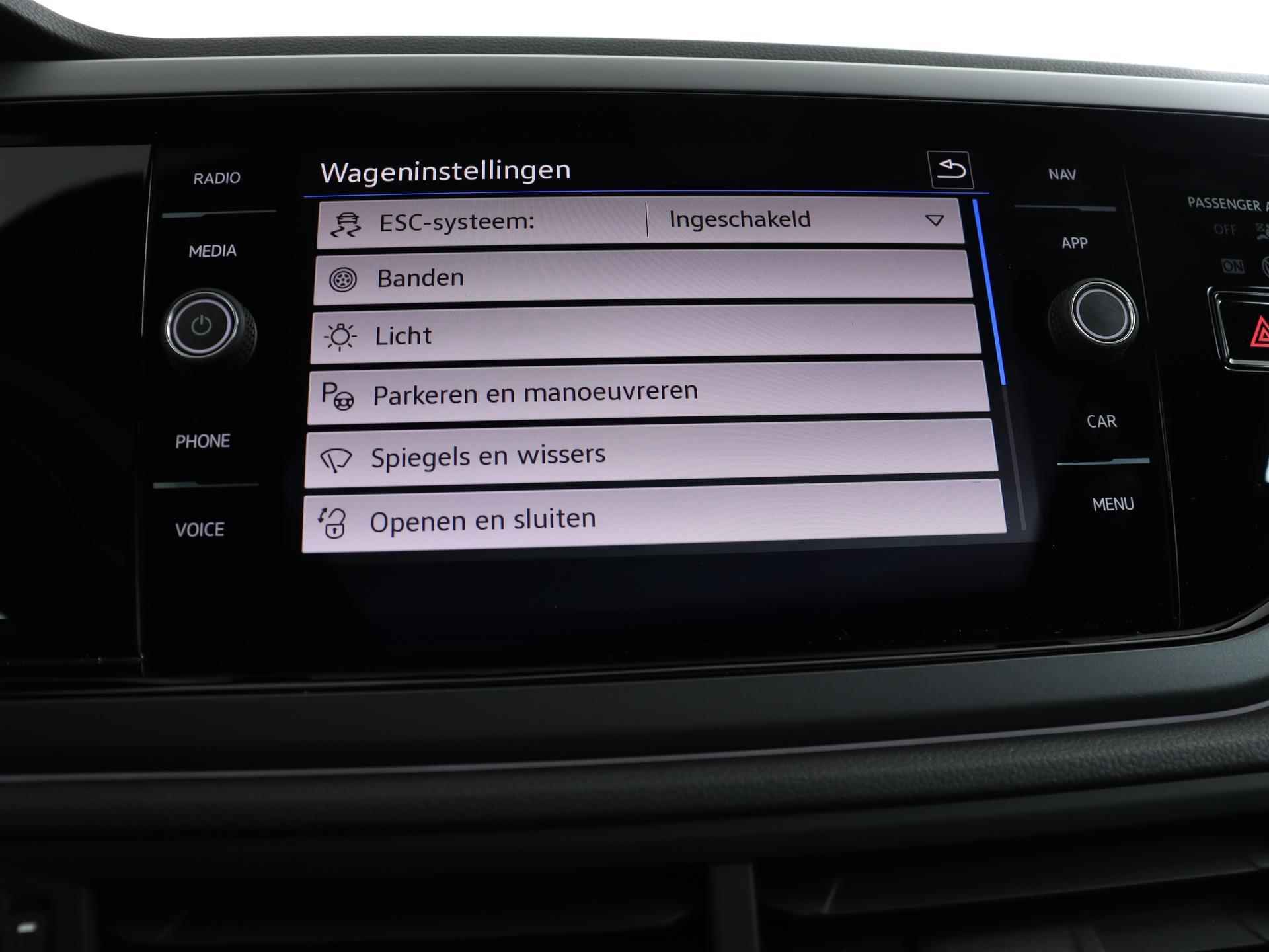 Volkswagen Taigo 1.5 TSI 150PK R-Line Business DSG | Pano.Dak | IQ.Light | Camera | Keyless | Navi | PDC | Virtual Display | 18" LM 'Misano' | Stoelverwarming | Getint Glas | - 45/57