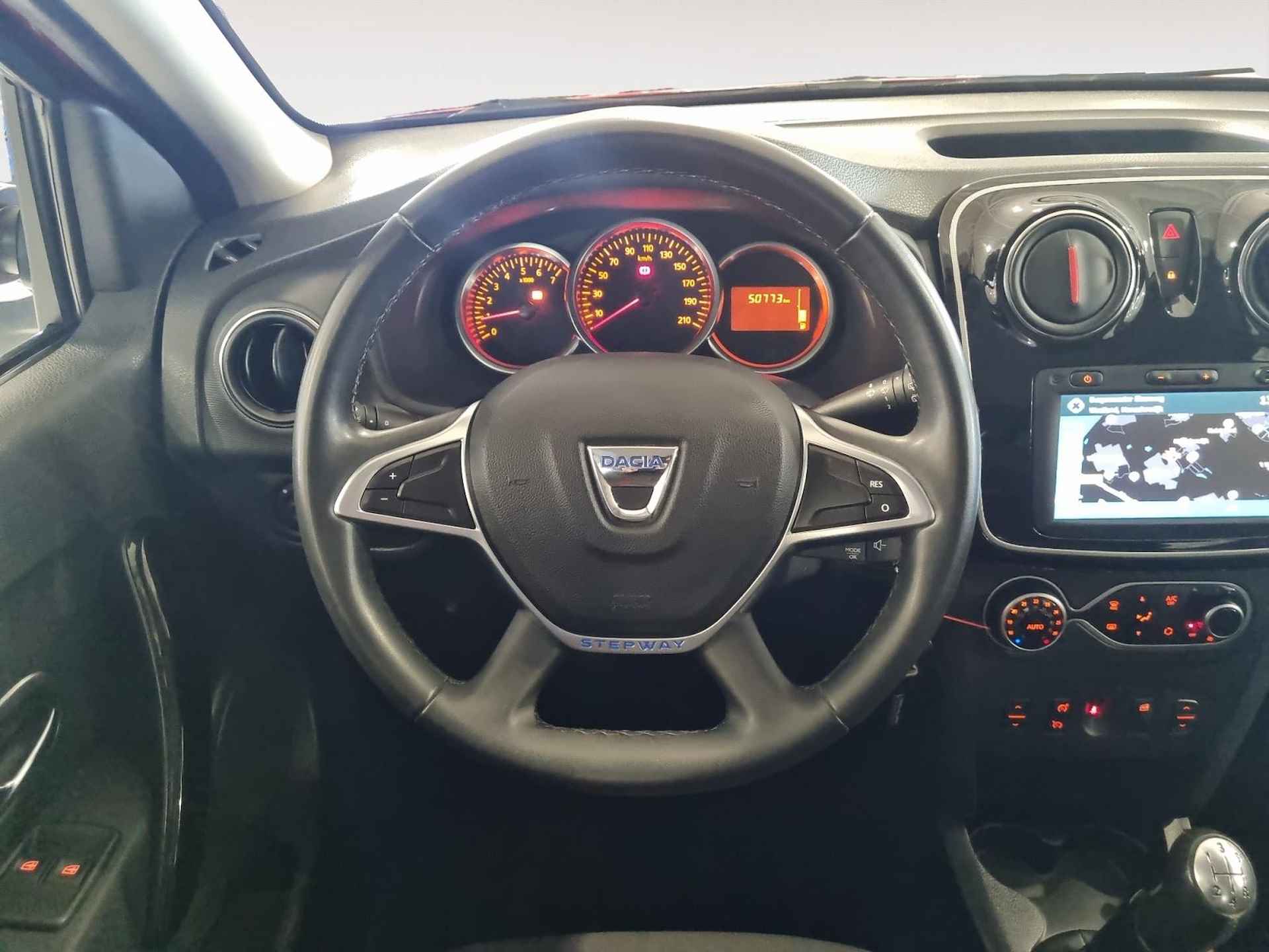 Dacia Sandero 0.9 TCe Tech Road * Trekhaak * Achteruit camera * Apple carplay / Android auto * Navi * - 13/26