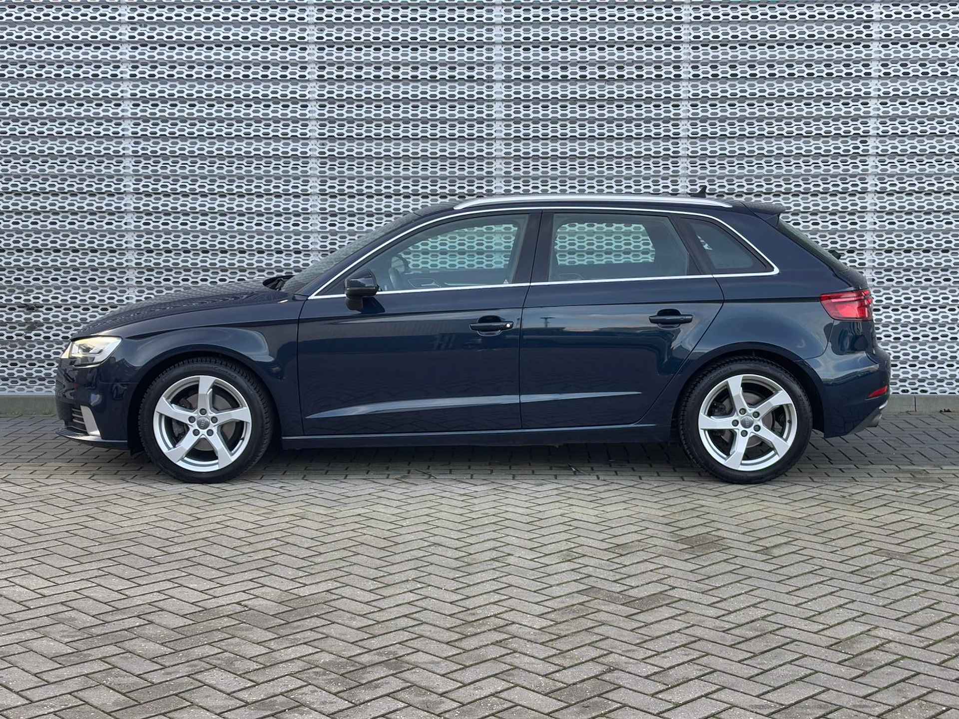 Audi A3 Sportback 35 TFSI CoD Advance / Digitale Cockpit / LED / Navigatie / 17" LMV P4 - 5/33