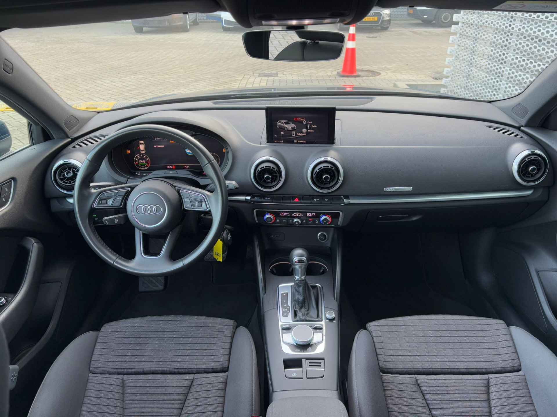 Audi A3 Sportback 35 TFSI CoD Advance / Digitale Cockpit / LED / Navigatie / 17" LMV P4 - 14/33