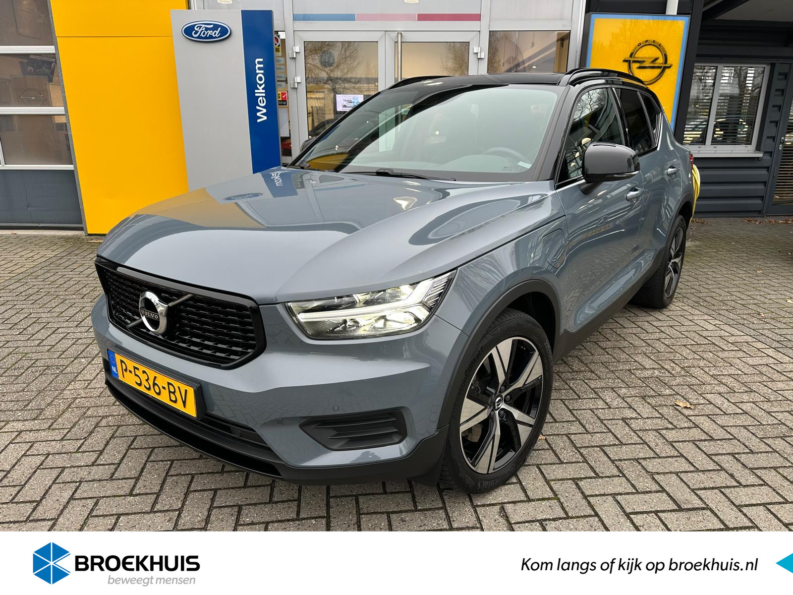 Volvo XC40 1.5 T4 211PK Recharge R-Design | NAVIGATIE| CAMERA| STOEL- EN STUURVERWARMING| ALCANTARA/LEDER| GLAZEN SCHUIFDAK| ELEKTRISCH VER