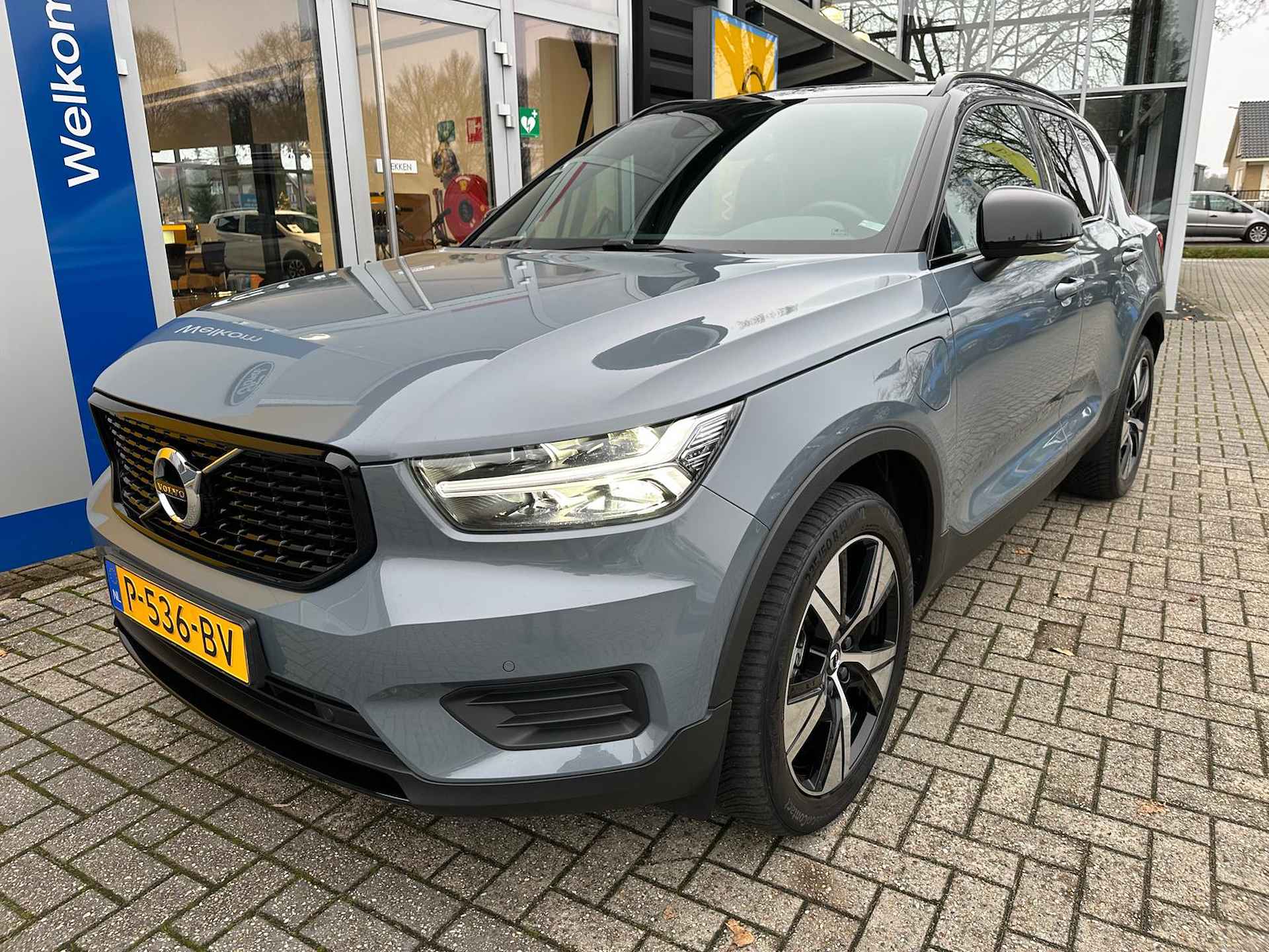 Volvo XC40 1.5 T4 211PK Recharge R-Design | NAVIGATIE| CAMERA| STOEL- EN STUURVERWARMING| ALCANTARA/LEDER| GLAZEN SCHUIFDAK| ELEKTRISCH VER - 3/44