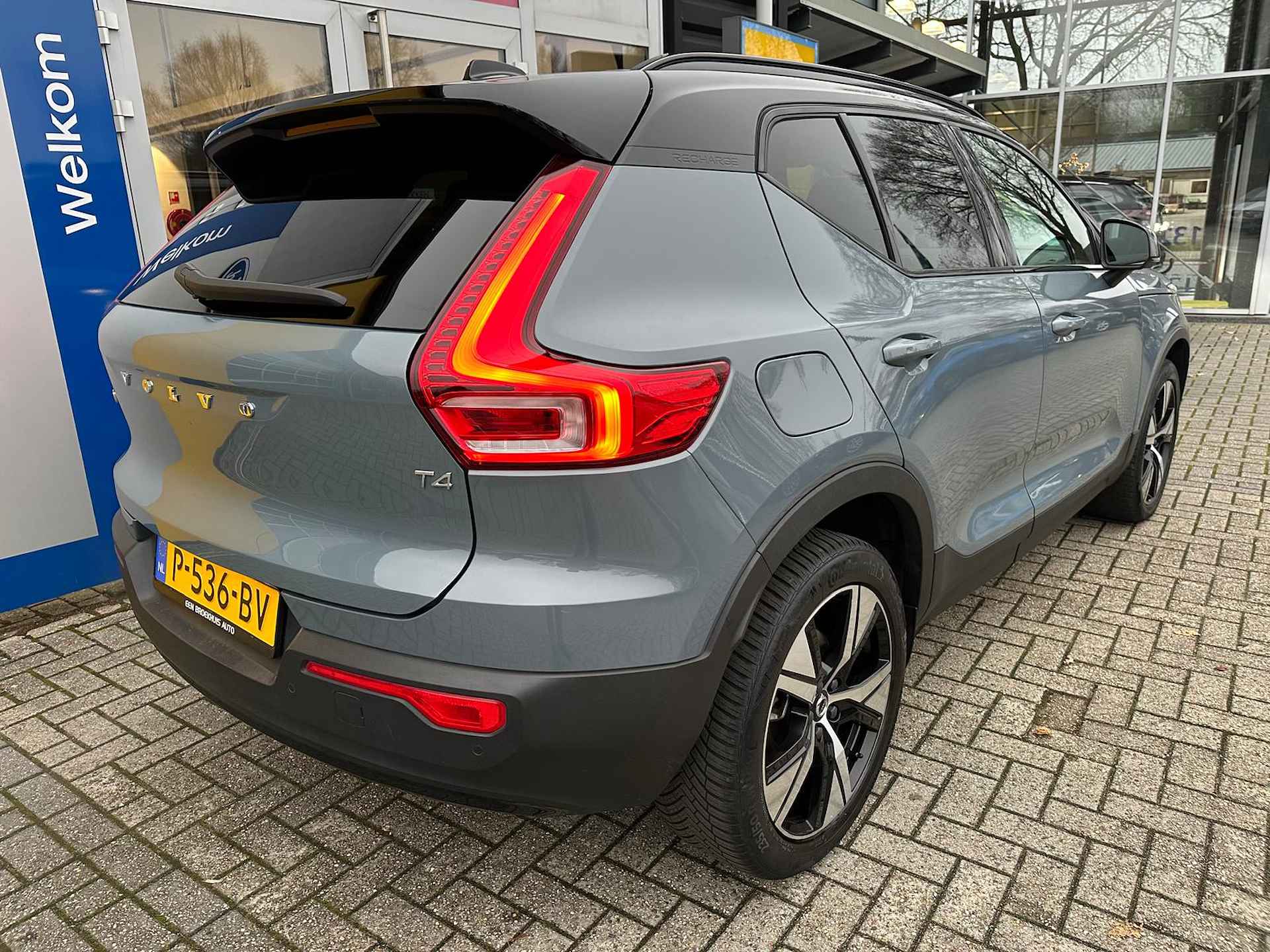 Volvo XC40 1.5 T4 211PK Recharge R-Design | NAVIGATIE| CAMERA| STOEL- EN STUURVERWARMING| ALCANTARA/LEDER| GLAZEN SCHUIFDAK| ELEKTRISCH VER - 7/44