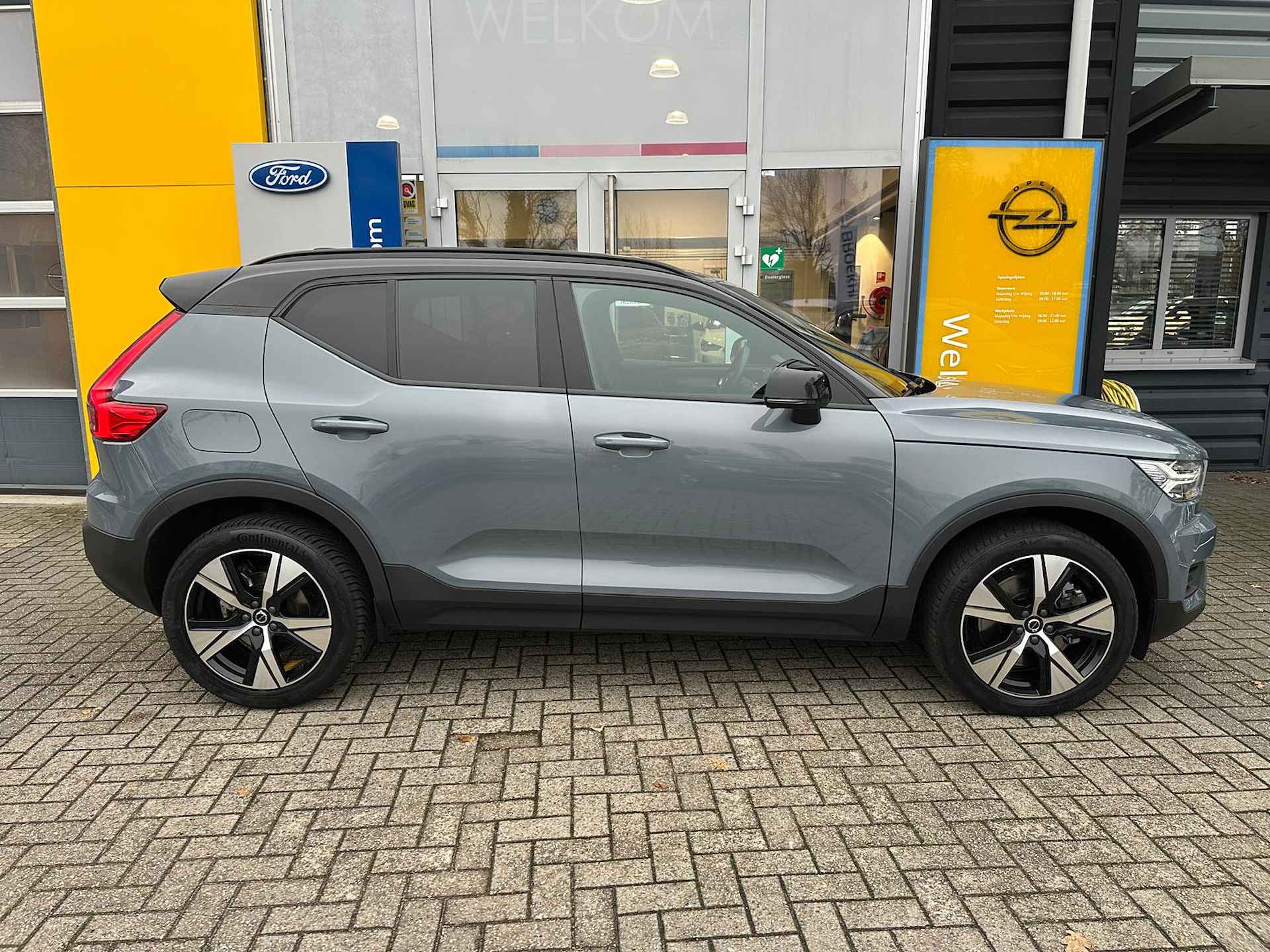 Volvo XC40 1.5 T4 211PK Recharge R-Design | NAVIGATIE| CAMERA| STOEL- EN STUURVERWARMING| ALCANTARA/LEDER| GLAZEN SCHUIFDAK| ELEKTRISCH VER - 8/44