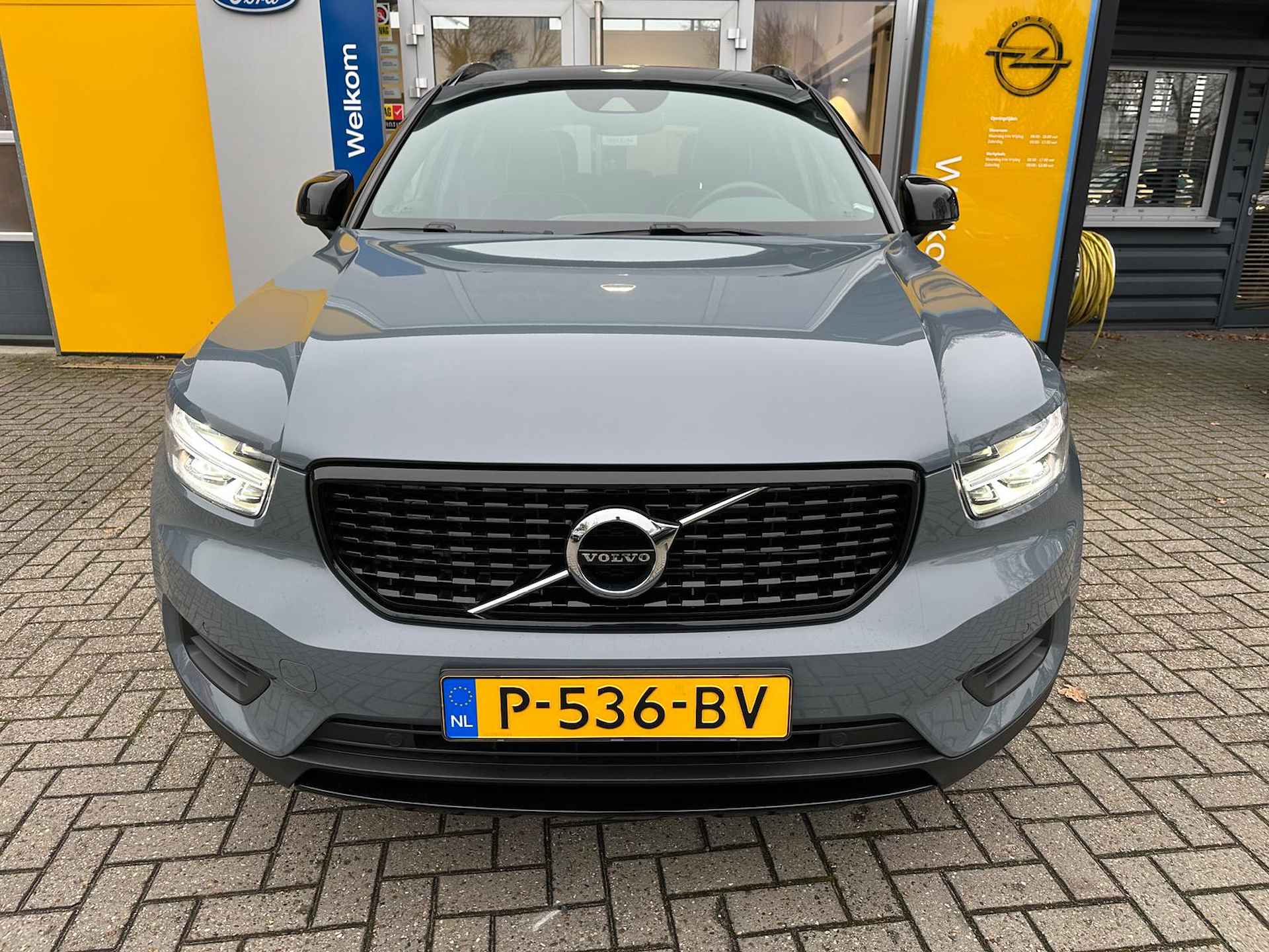 Volvo XC40 1.5 T4 211PK Recharge R-Design | NAVIGATIE| CAMERA| STOEL- EN STUURVERWARMING| ALCANTARA/LEDER| GLAZEN SCHUIFDAK| ELEKTRISCH VER - 10/44