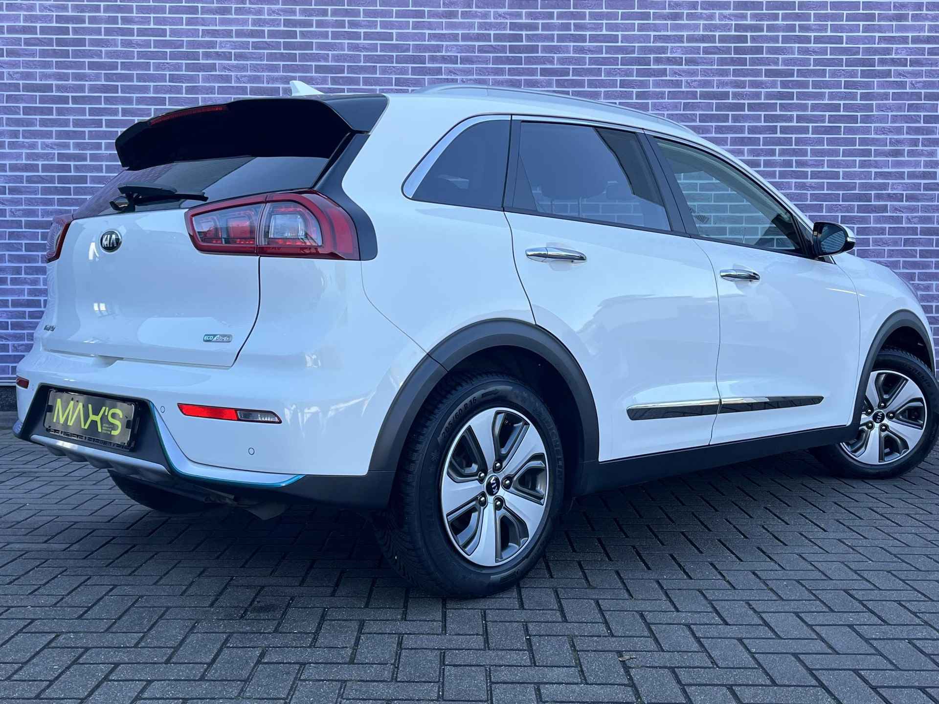 Kia Niro 1.6 GDi PHEV DynamicLine Plug in Hybride| Navigatie | PDC + camera | Adaptieve cruise control | Half leder | Stoelverwarming - 7/31