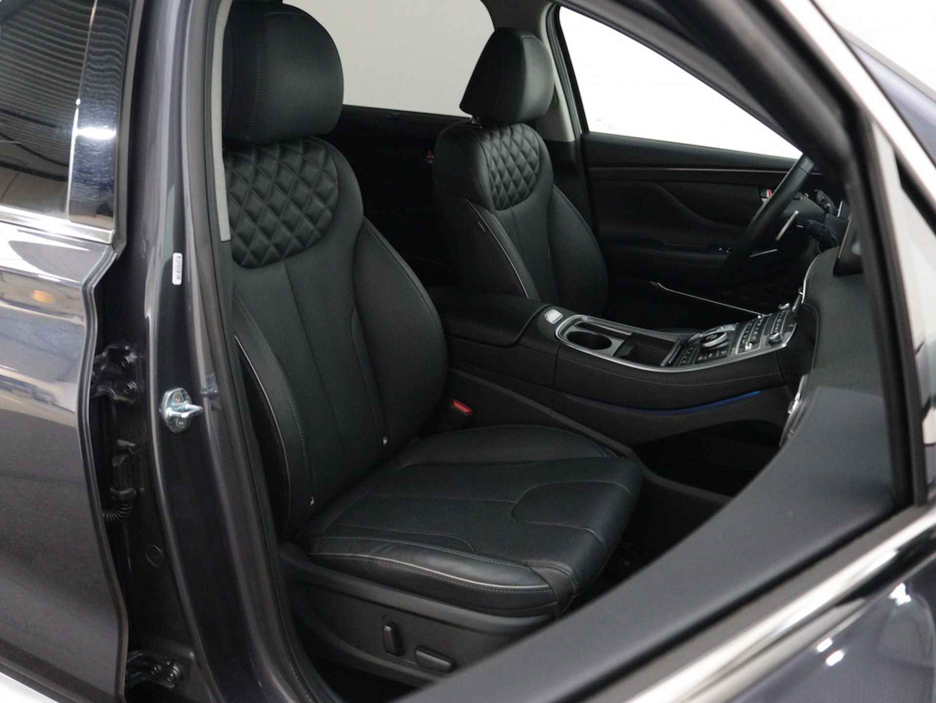 Hyundai Santa Fe 1.6 T-GDI HEV Premium | Automaat | Leder | Navigatie | - 19/38
