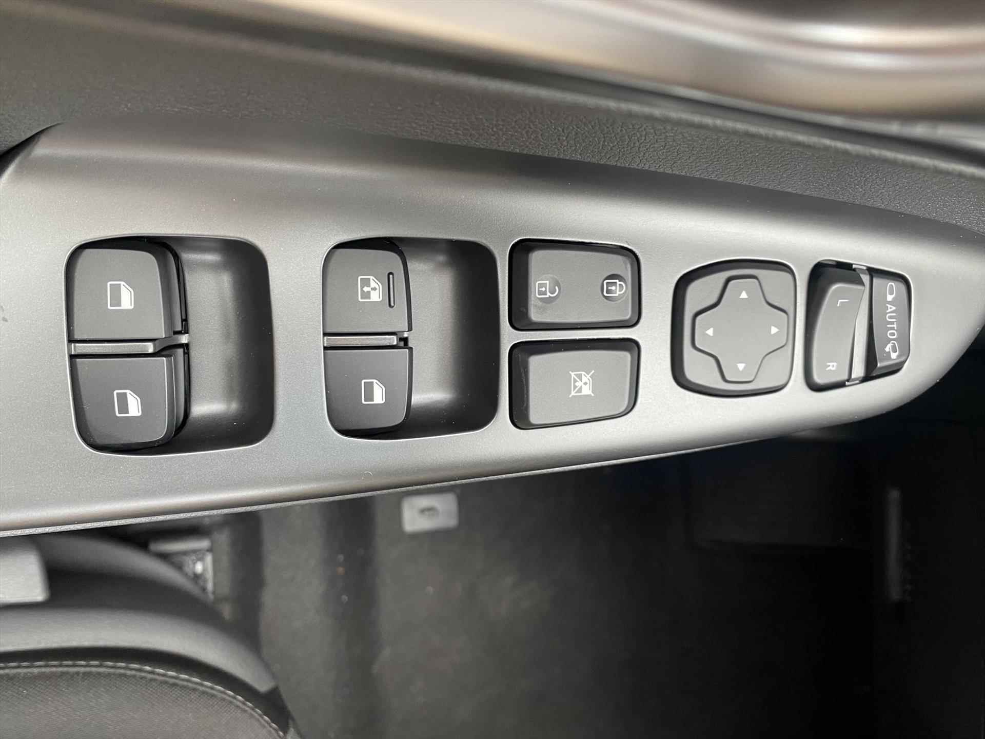 Hyundai Kona 64kWh Automaat  Pure | Navigatie | Camera | Parkeersensoren Achter | Climate Control | Cruise Control | Lichtmetalen Velgen | - 23/26